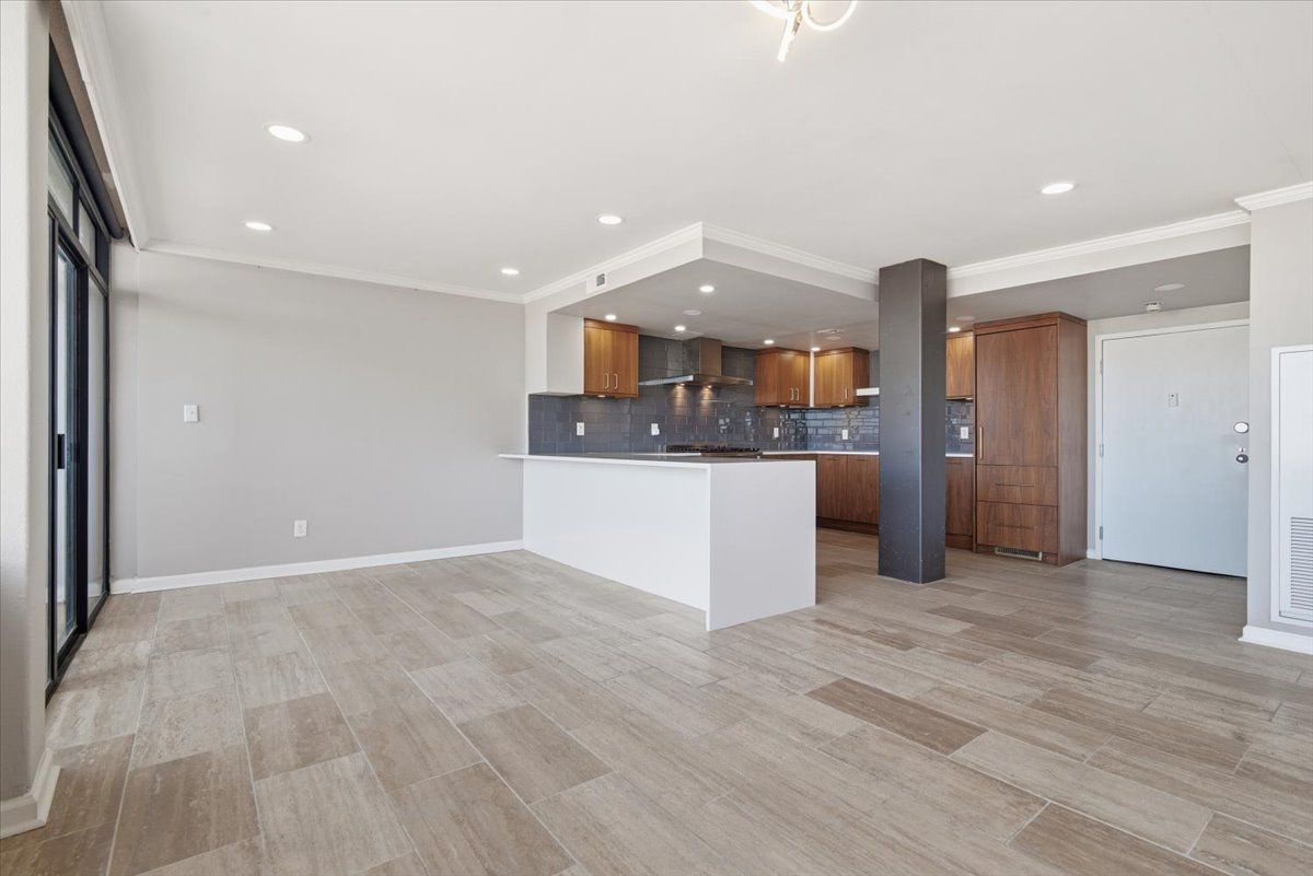 450 W 7th Street 1801-1802 Property Photo 12