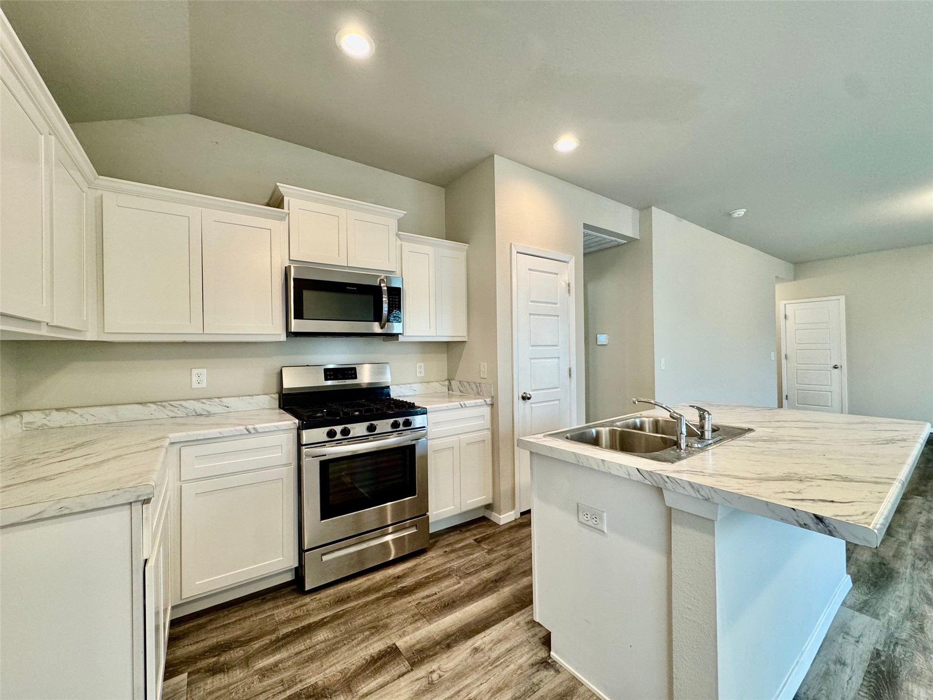 8721 E 161st Place S Property Photo 13
