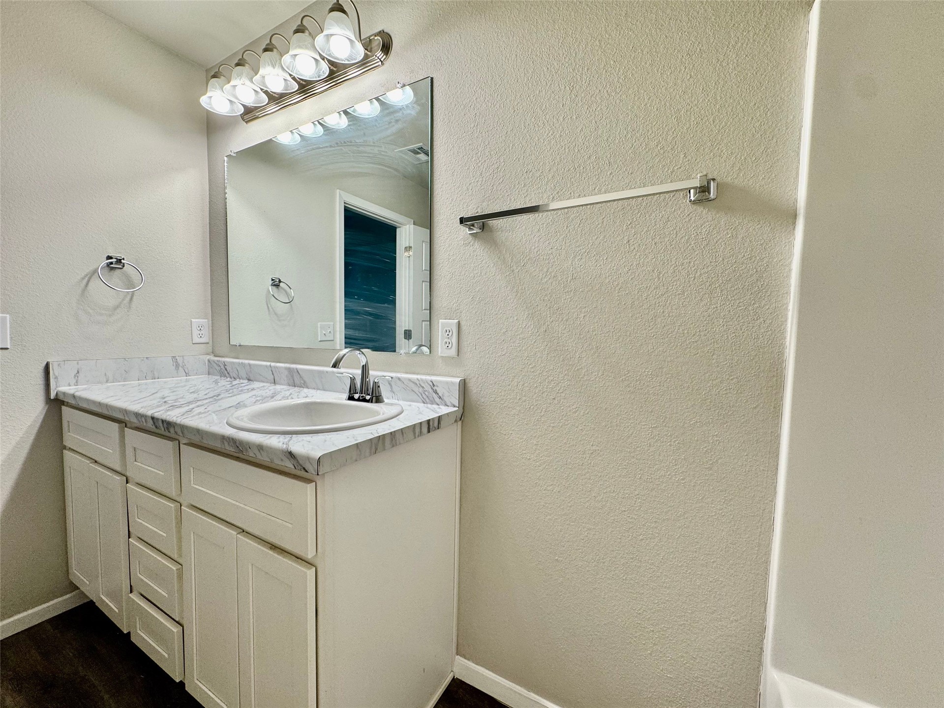 8721 E 161st Place S Property Photo 33
