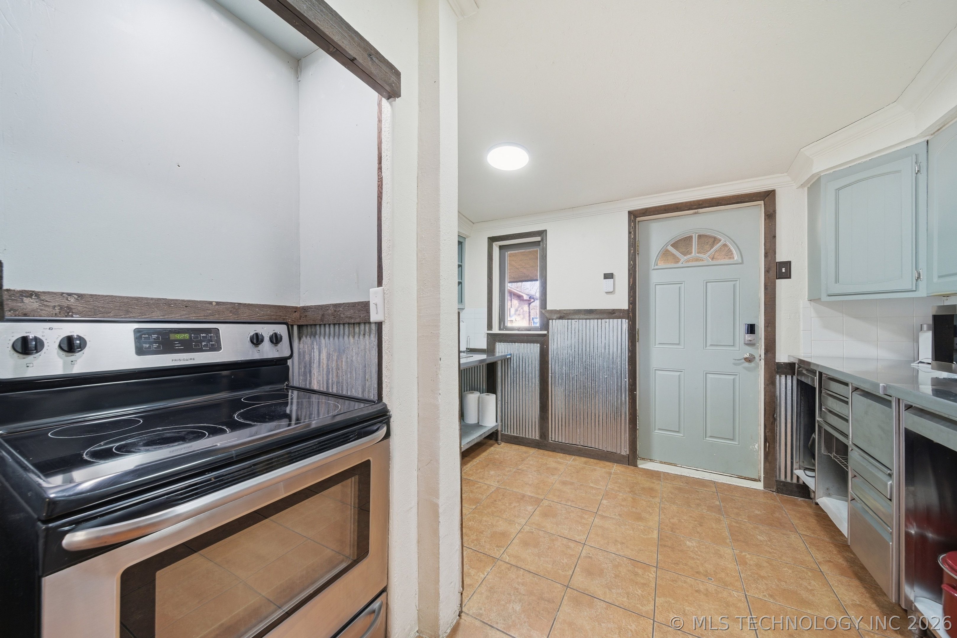 455 Water Edge Road Property Photo 13