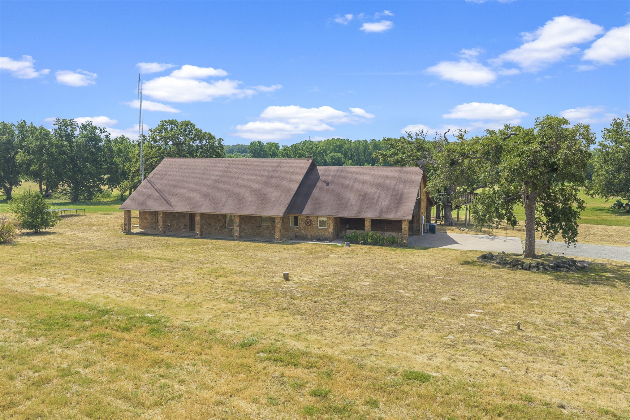 10500 S Greasy Bend Property Photo 2