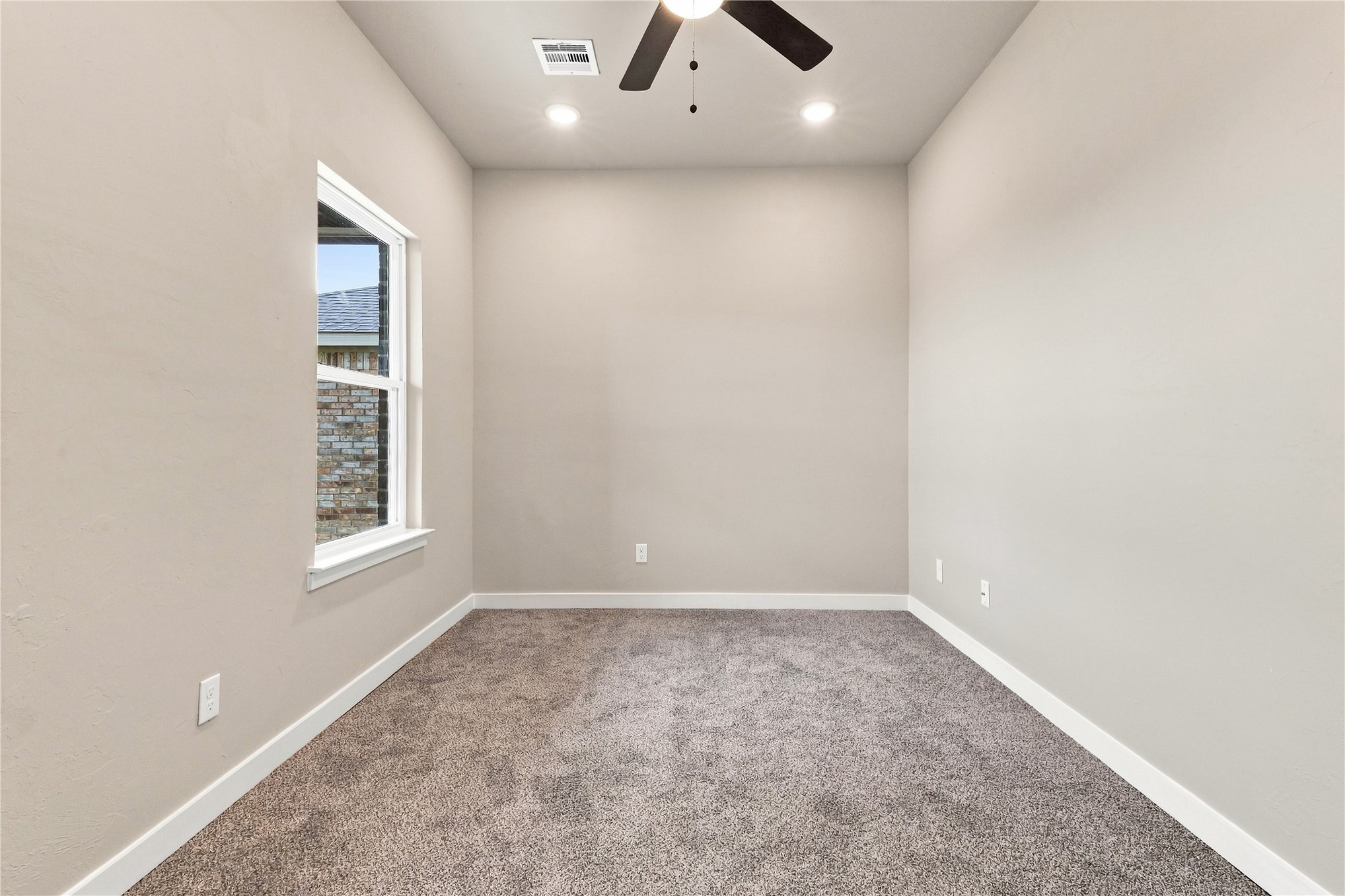 1912 Topaz Road Property Photo 13