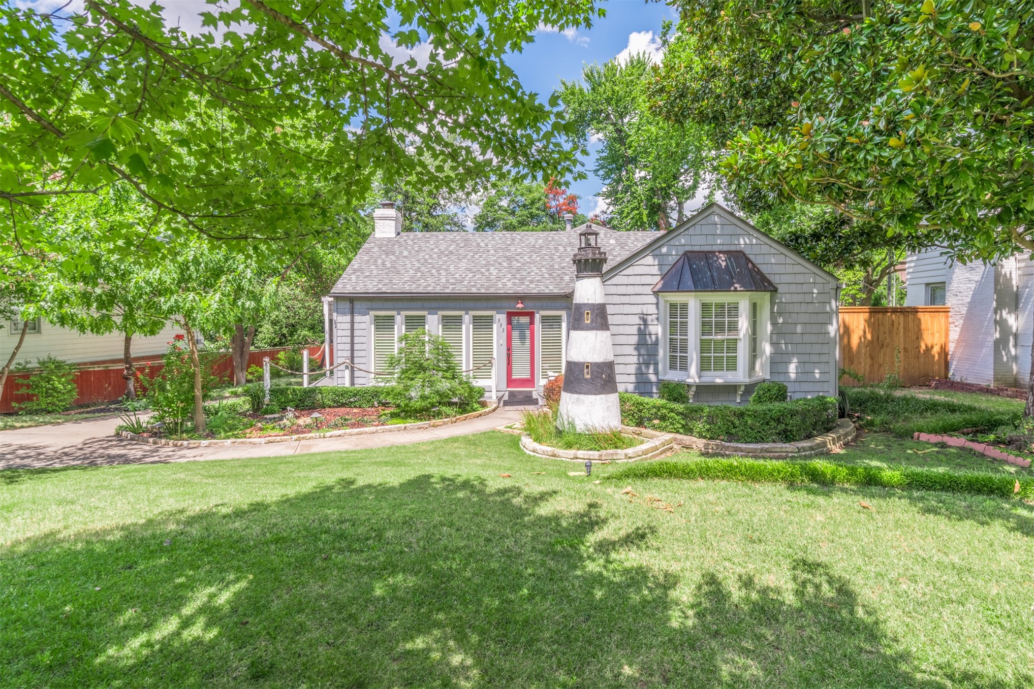 333 E 29th Place