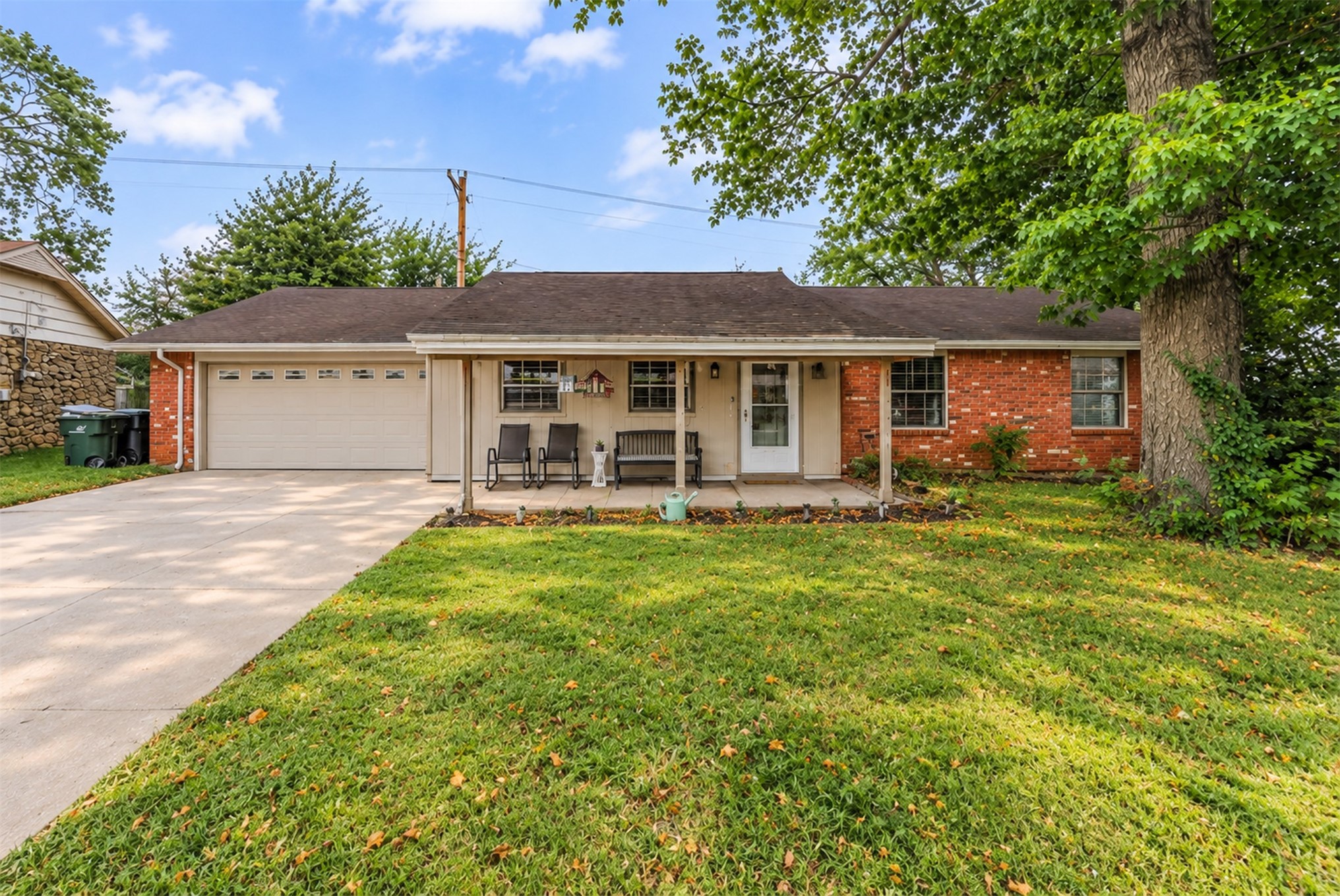 104 N Wortman Place