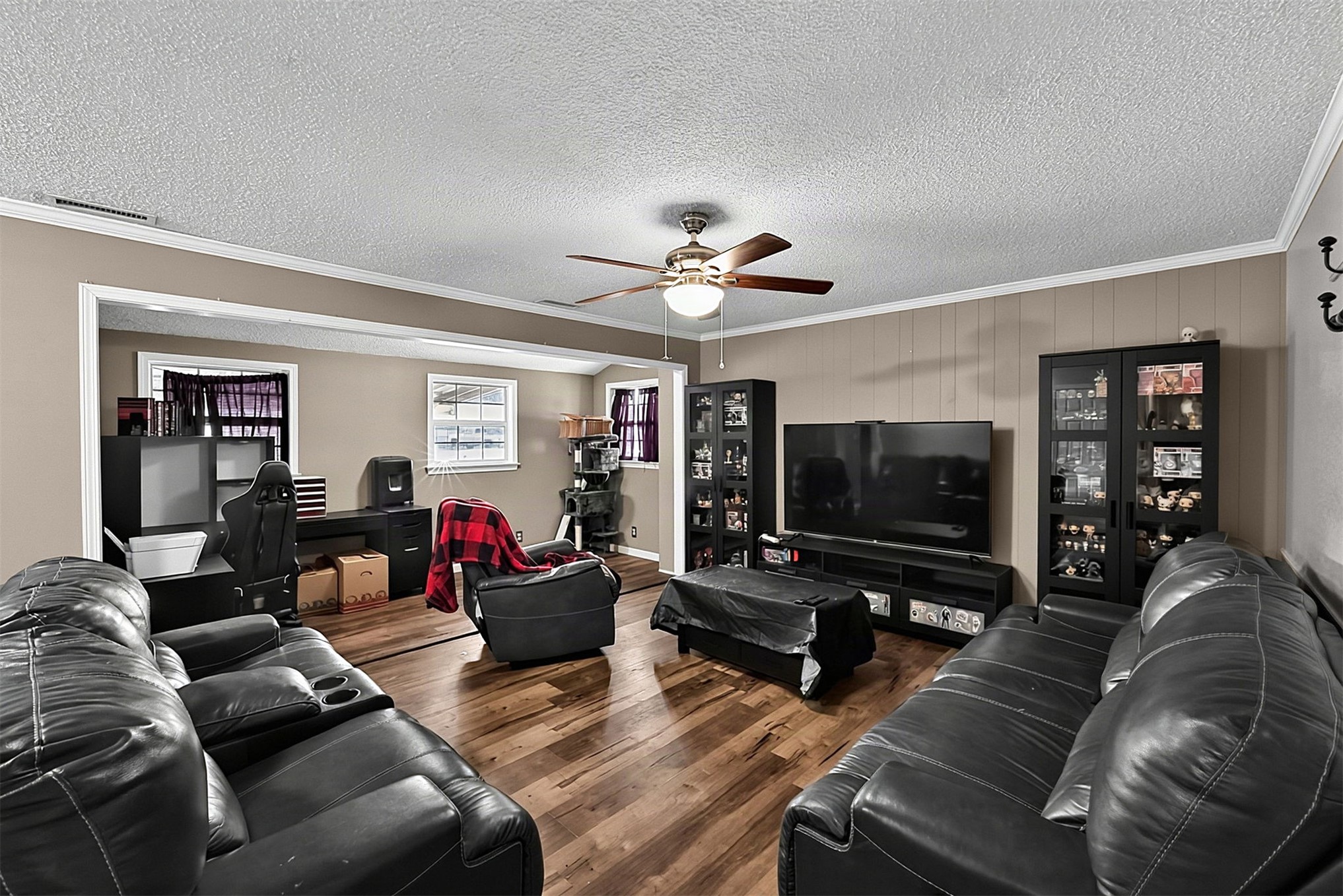 104 N Wortman Place Property Photo 6