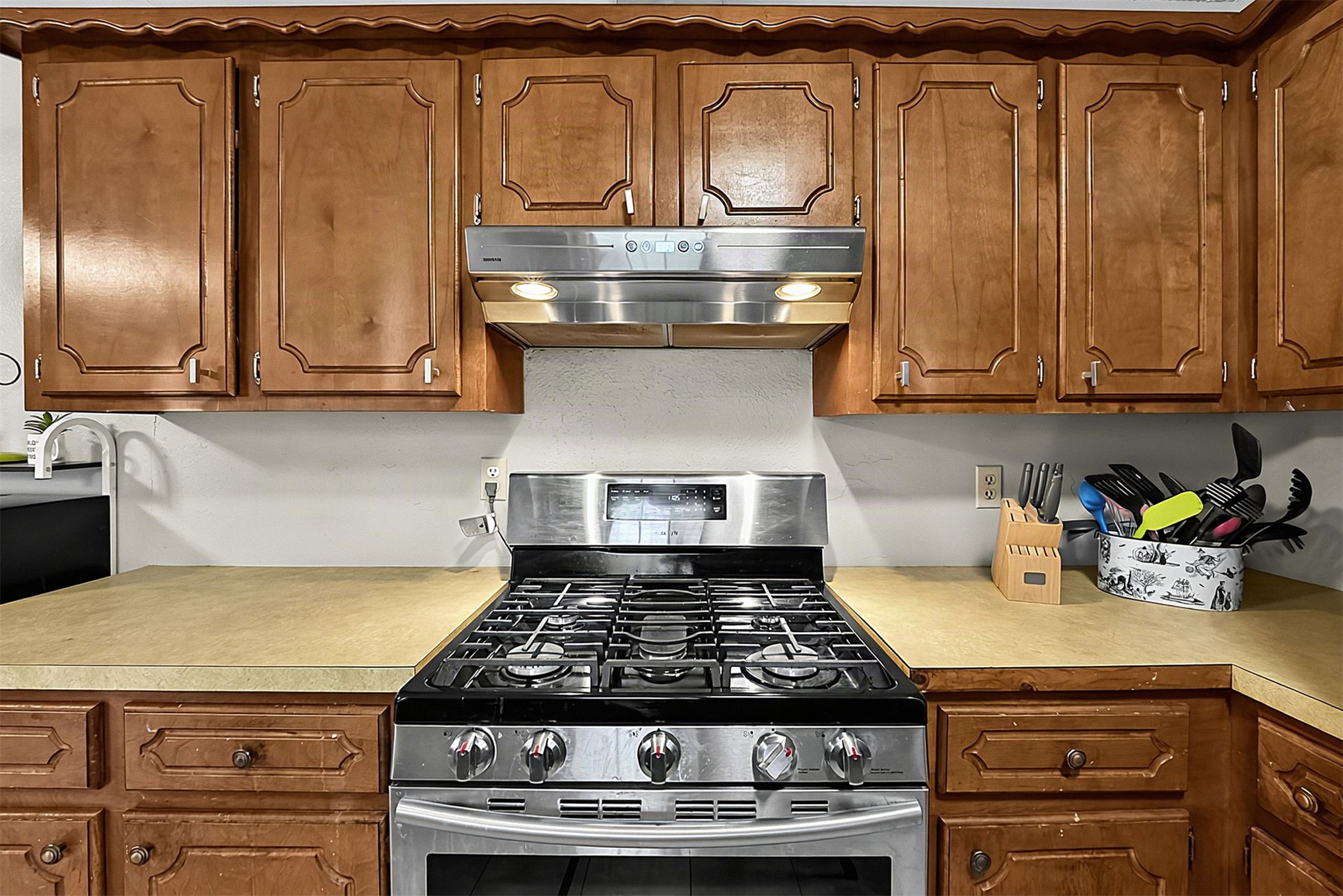 104 N Wortman Place Property Photo 11
