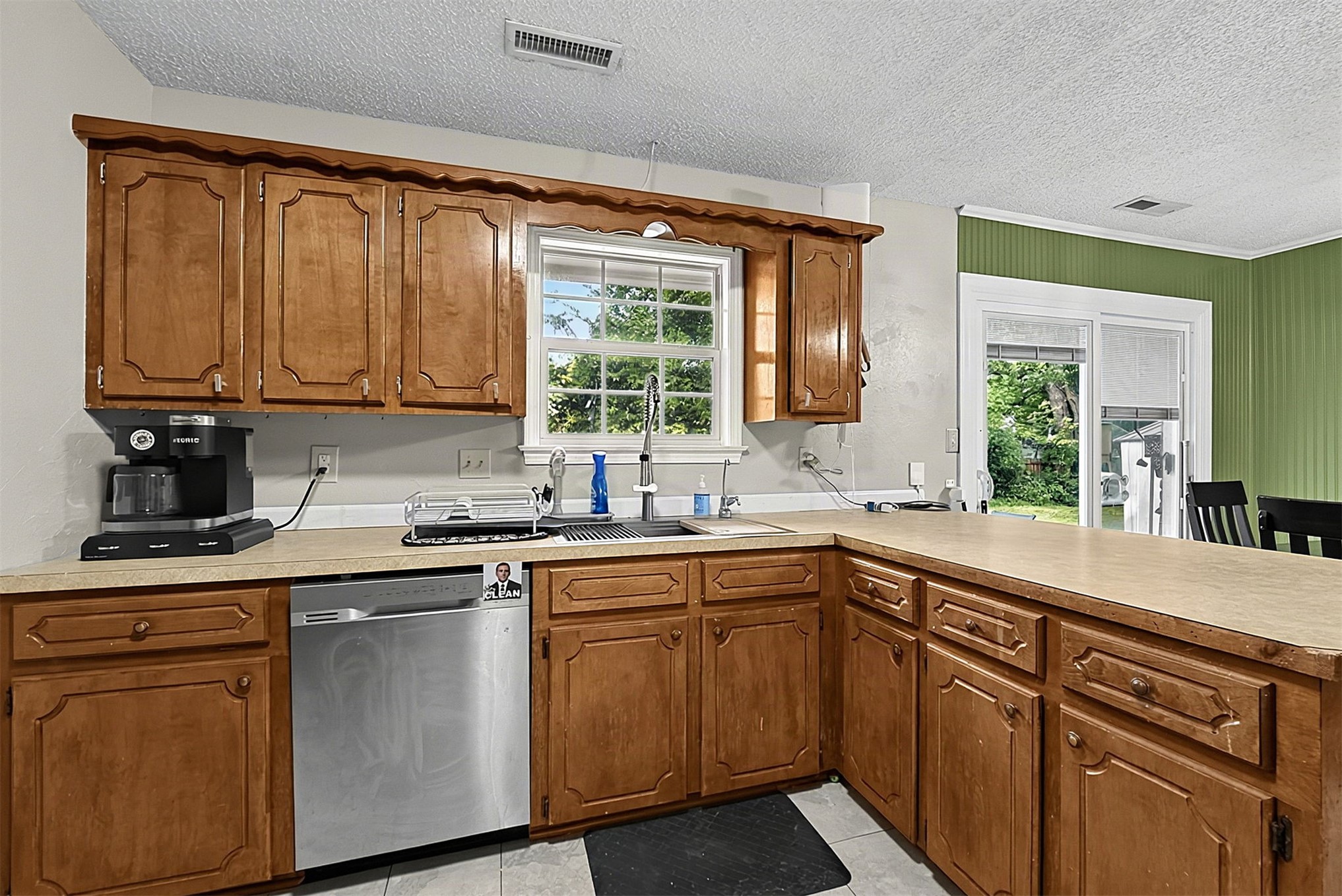 104 N Wortman Place Property Photo 13