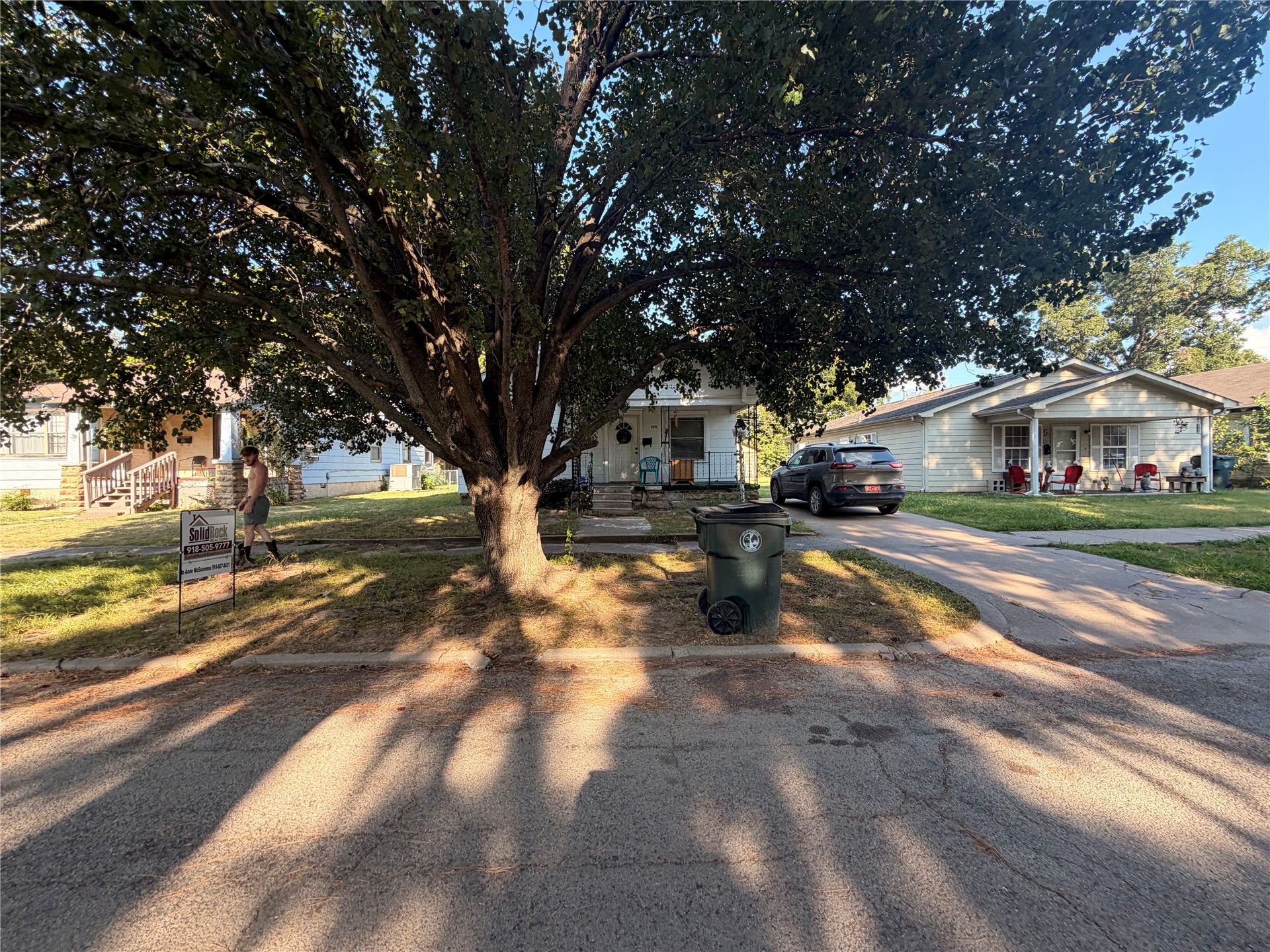 625 N Griffin Avenue Property Photo 3