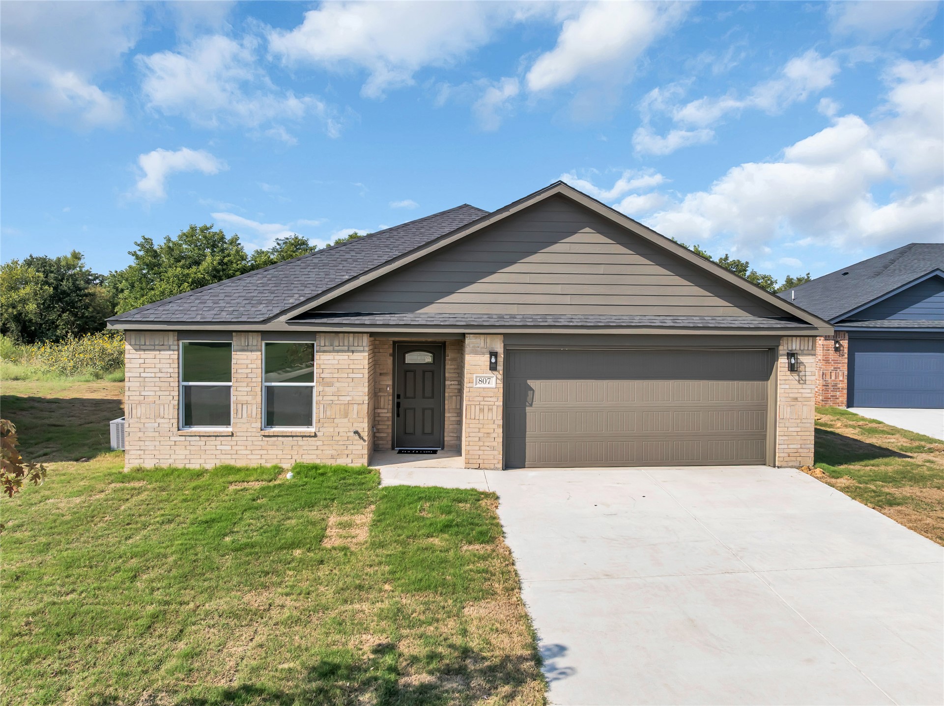 1841 Topaz Road Property Photo 2