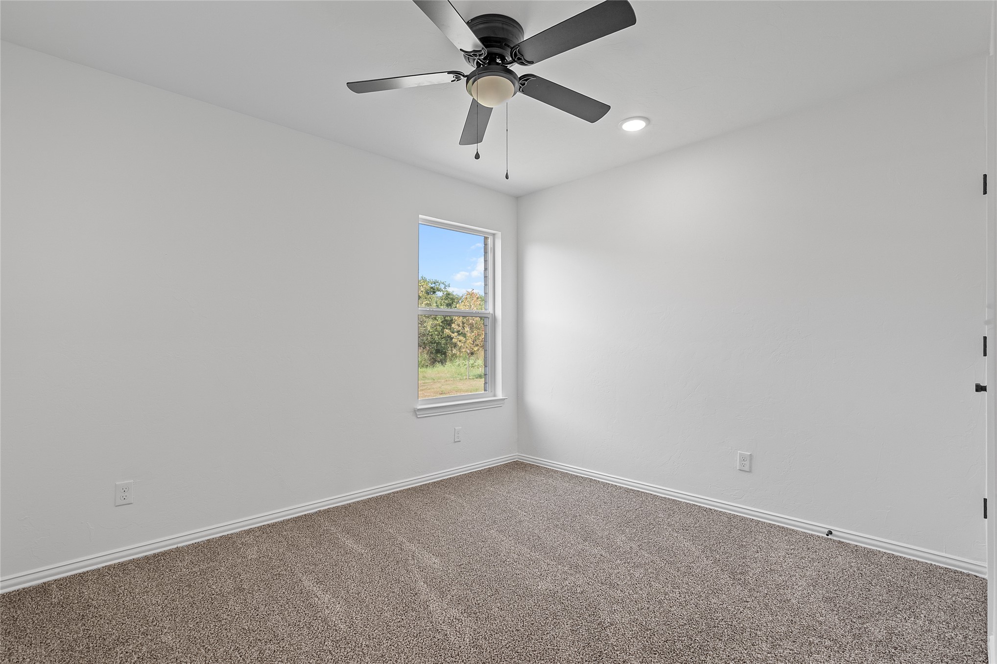 1841 Topaz Road Property Photo 13