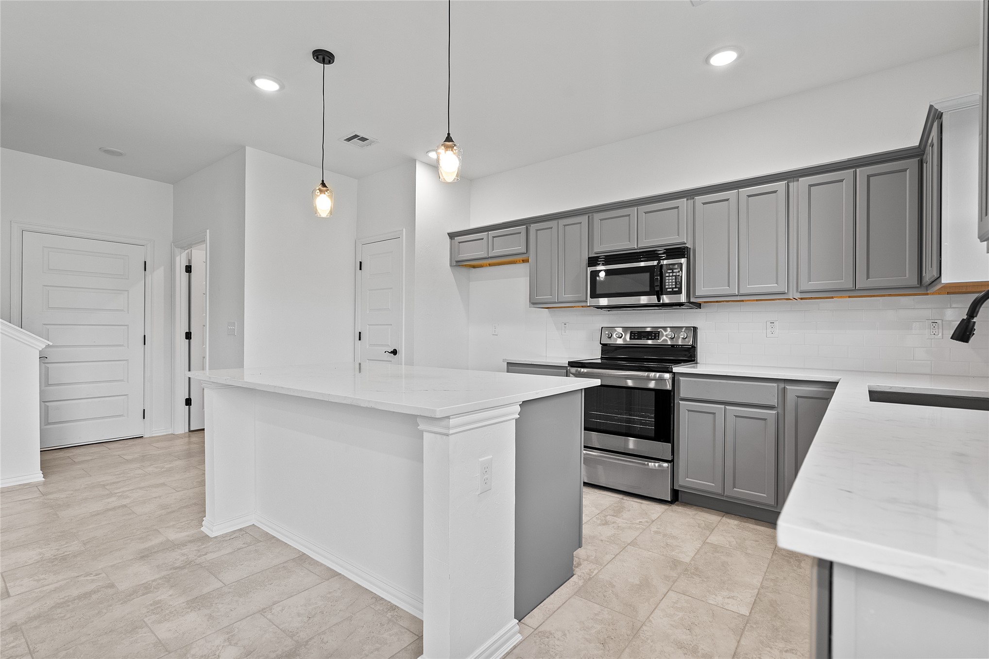 1832 Topaz Road Property Photo 8