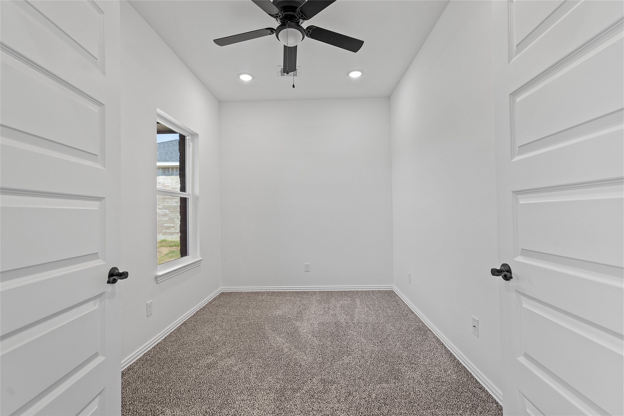 1832 Topaz Road Property Photo 9