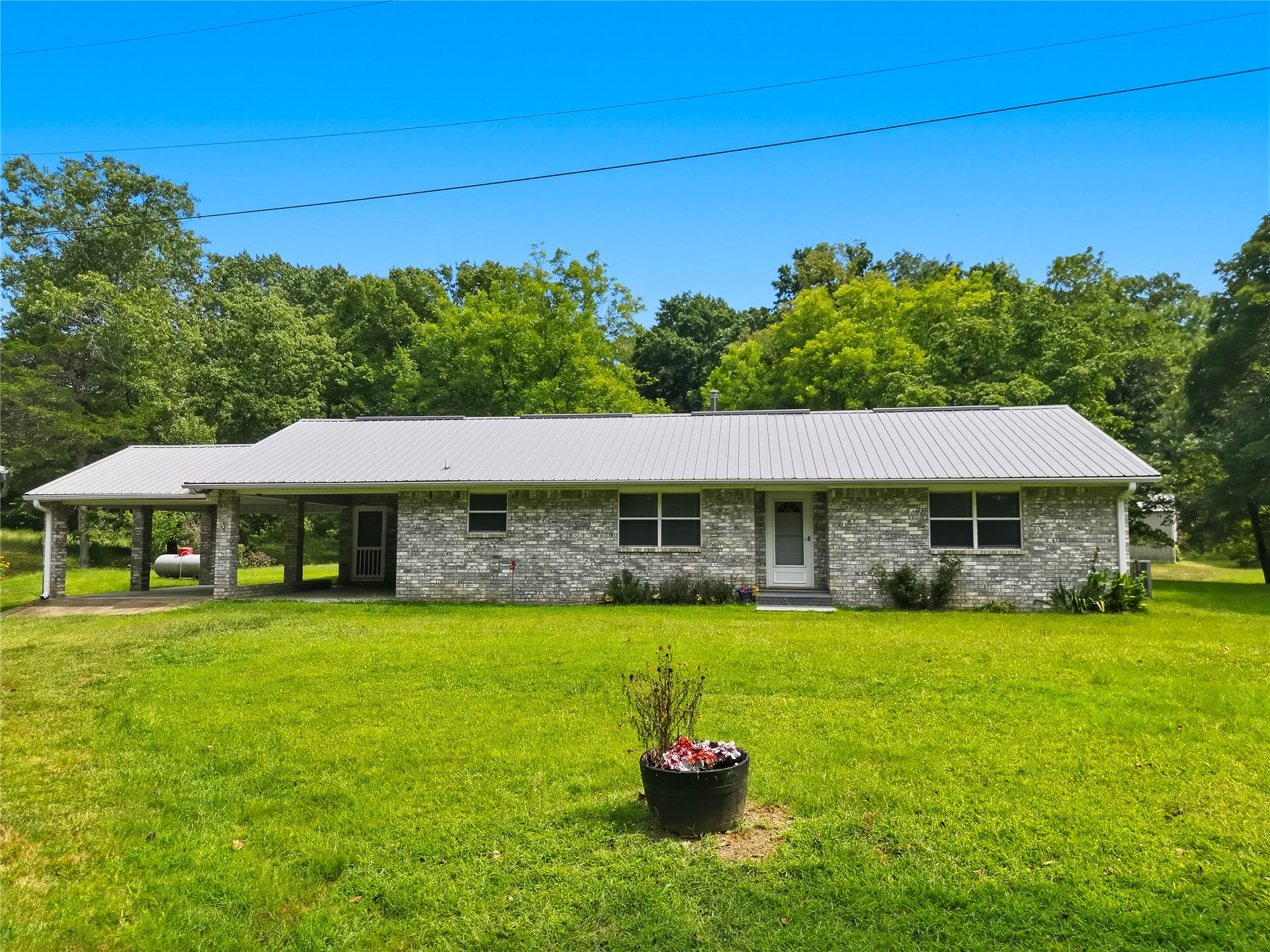 77511 S 4715 Property Photo 1