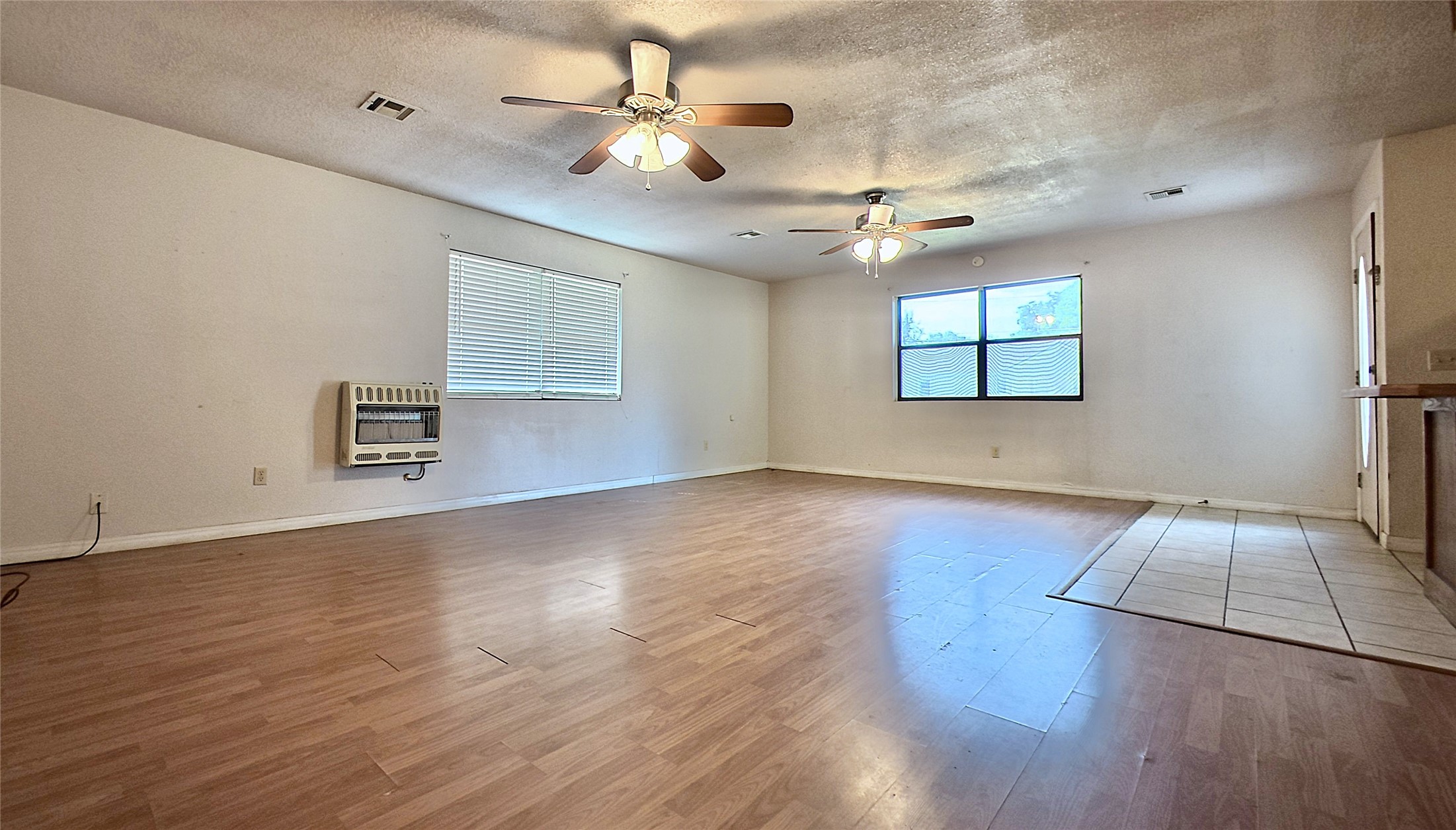 200 W Creek Avenue Property Photo 10