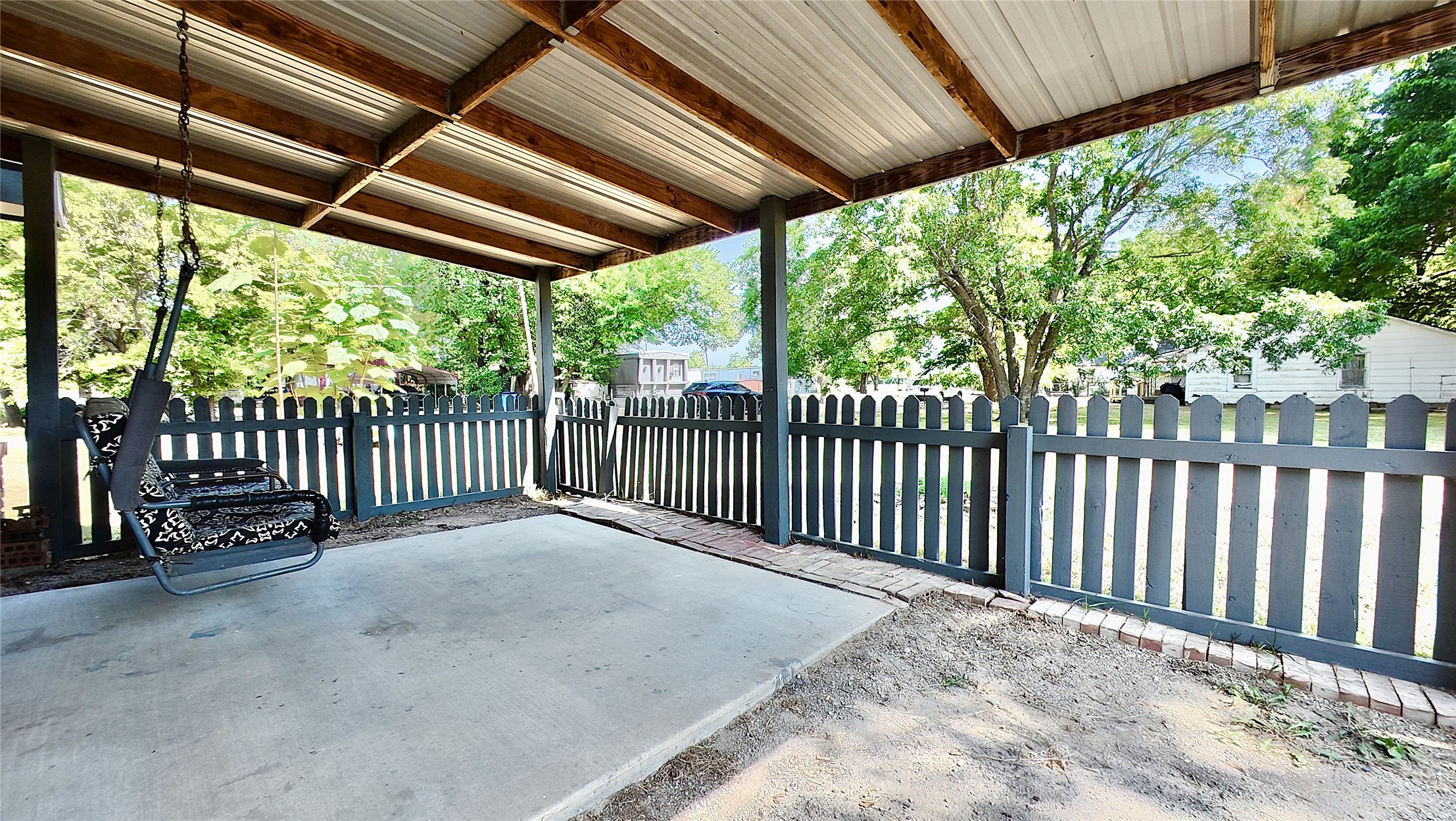 200 W Creek Avenue Property Photo 19
