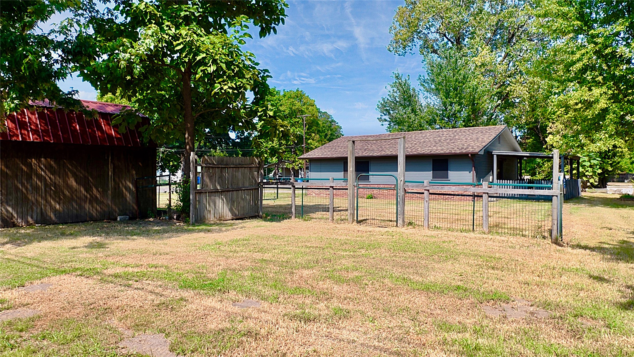 200 W Creek Avenue Property Photo 31