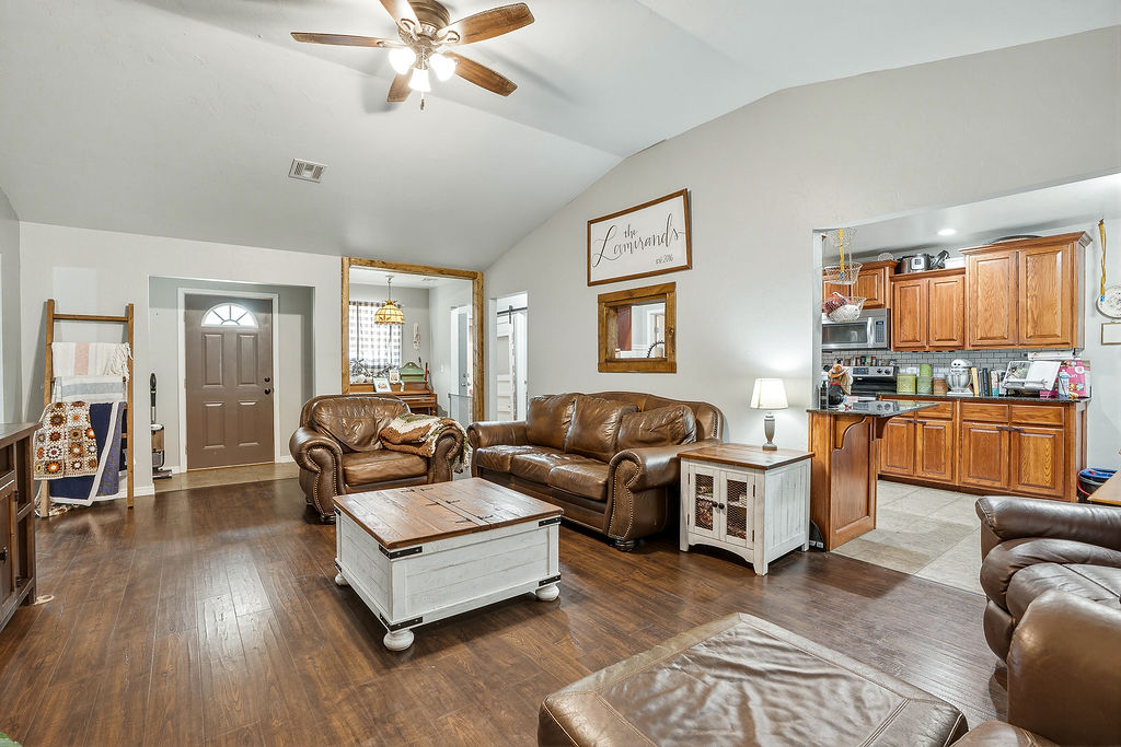 14080 County Road 1573 Property Photo 9