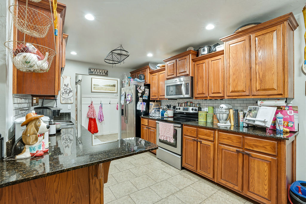 14080 County Road 1573 Property Photo 14