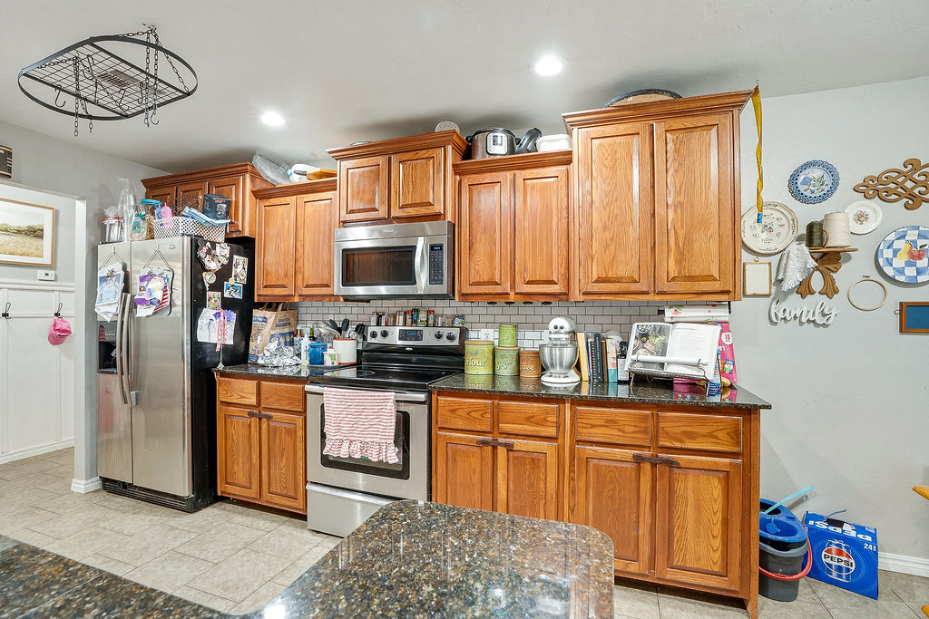 14080 County Road 1573 Property Photo 17