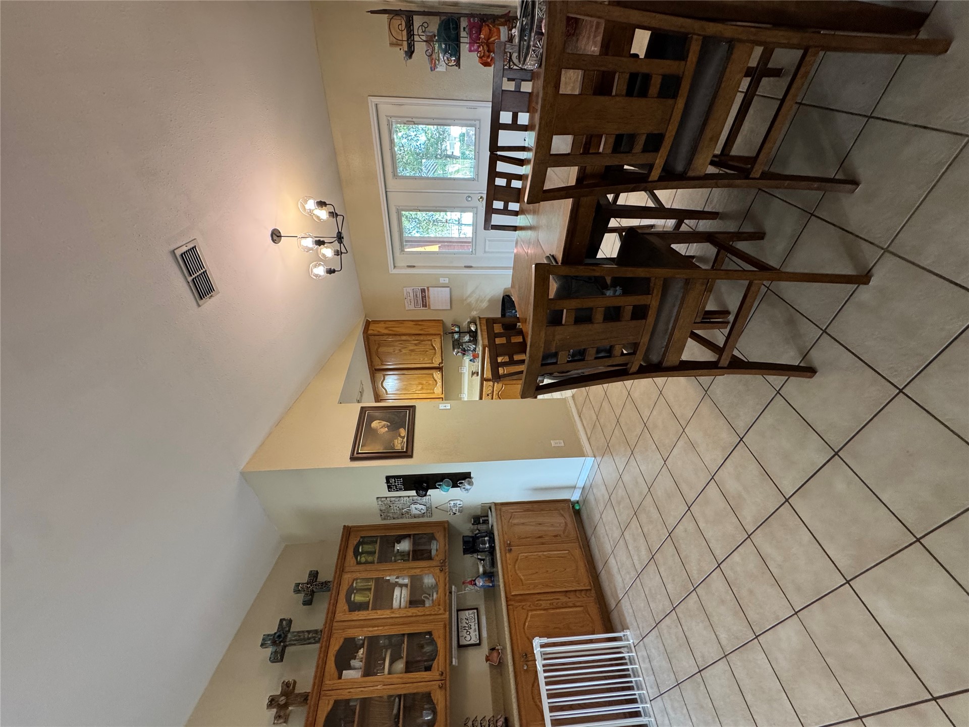 20126 Old Towne Property Photo 7
