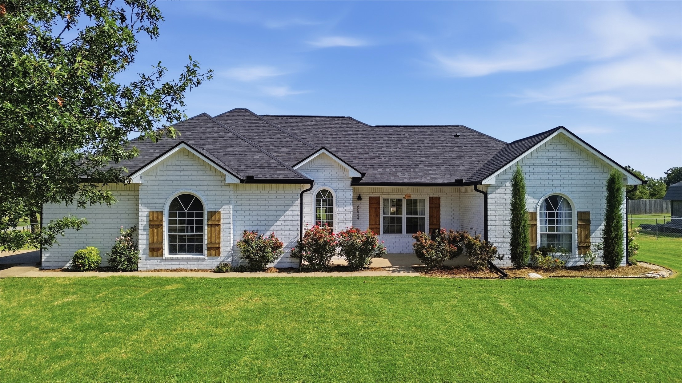 6524 W 4915 Property Photo 1
