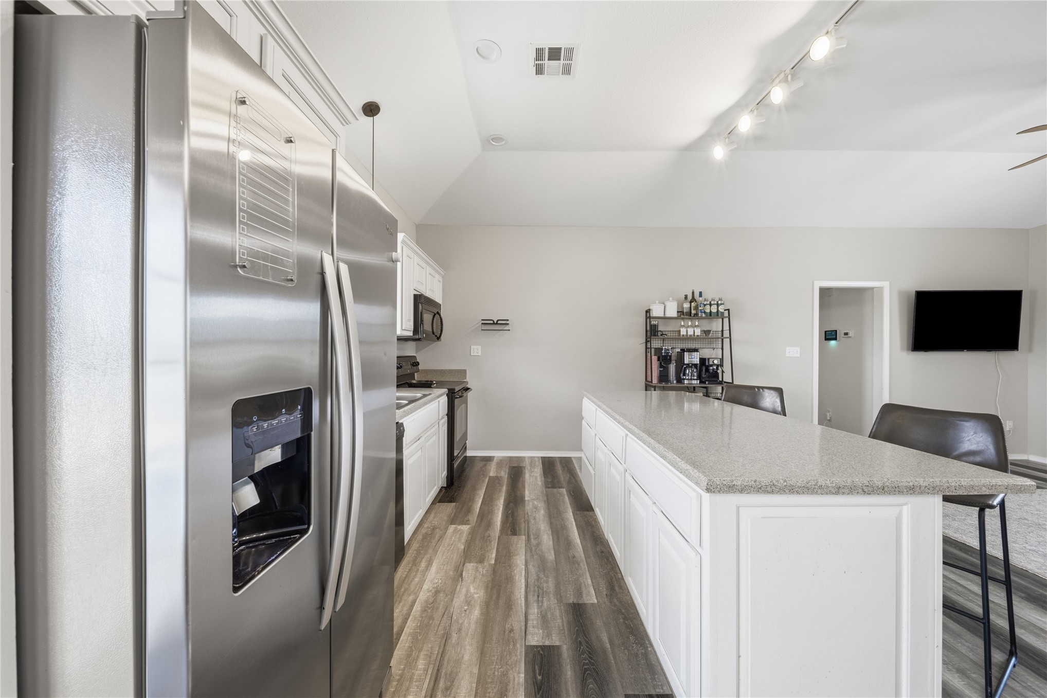 6524 W 4915 Property Photo 11