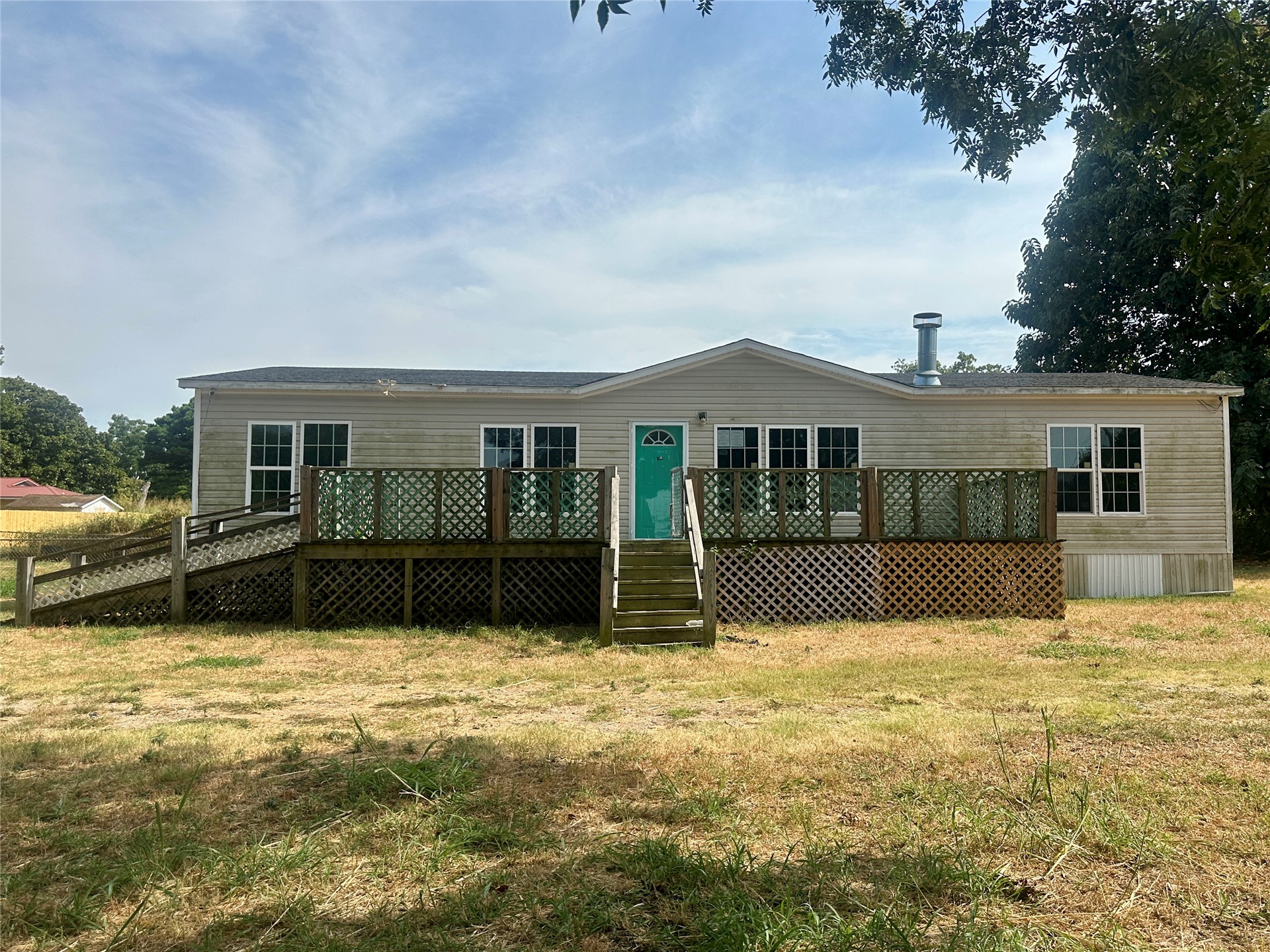202 E I Avenue Property Photo 2