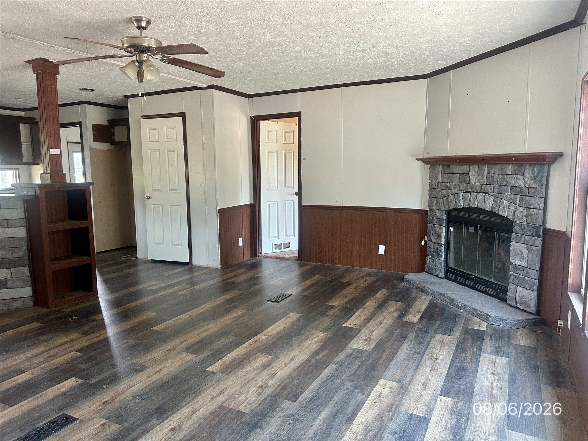 202 E I Avenue Property Photo 4