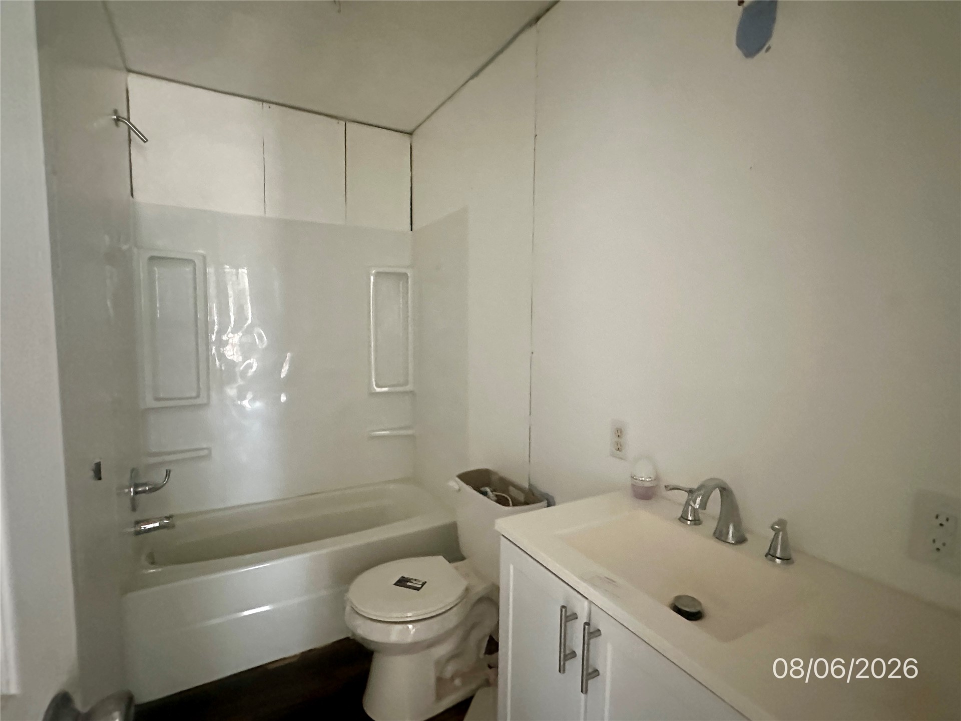 202 E I Avenue Property Photo 19