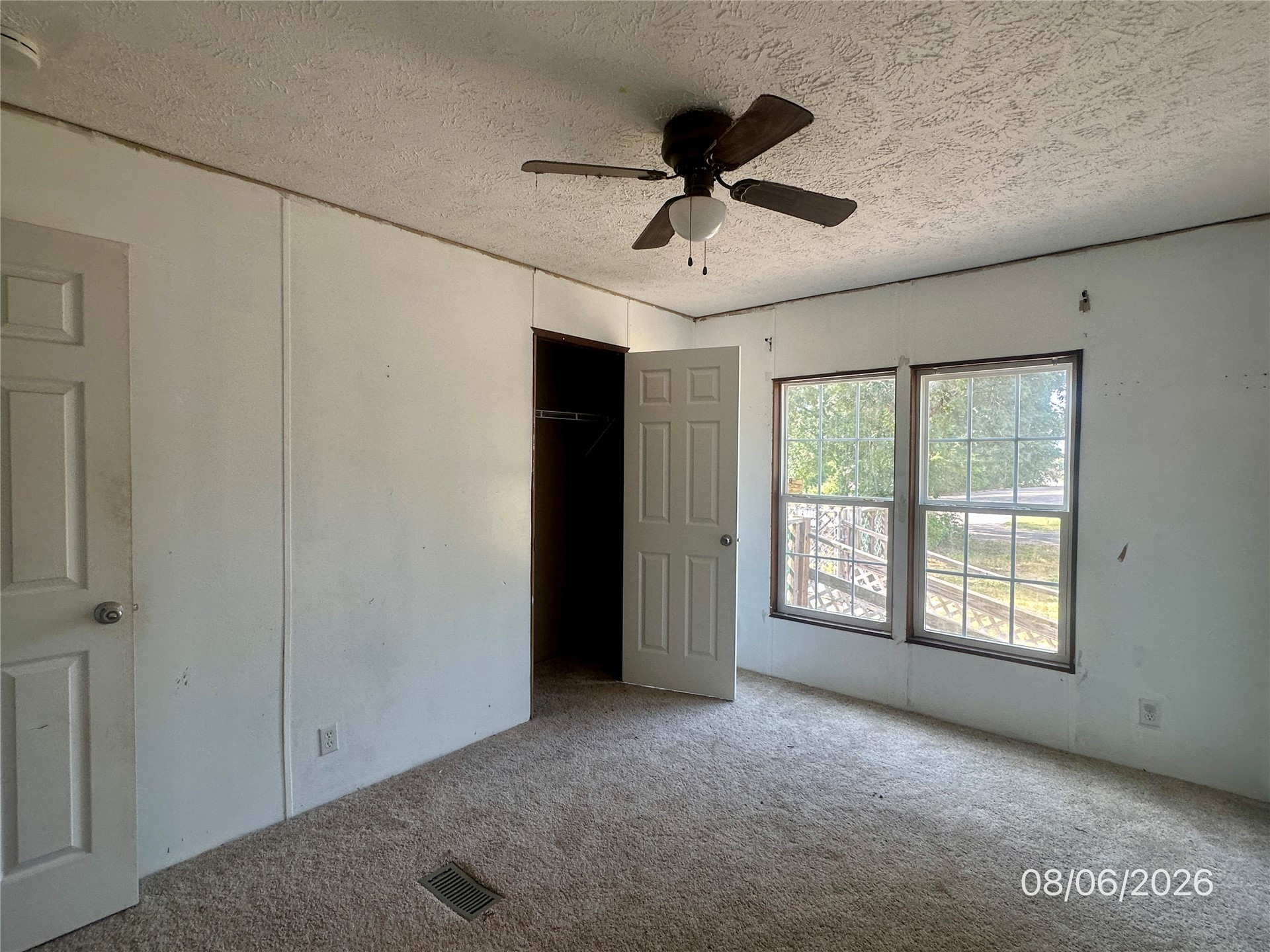 202 E I Avenue Property Photo 21