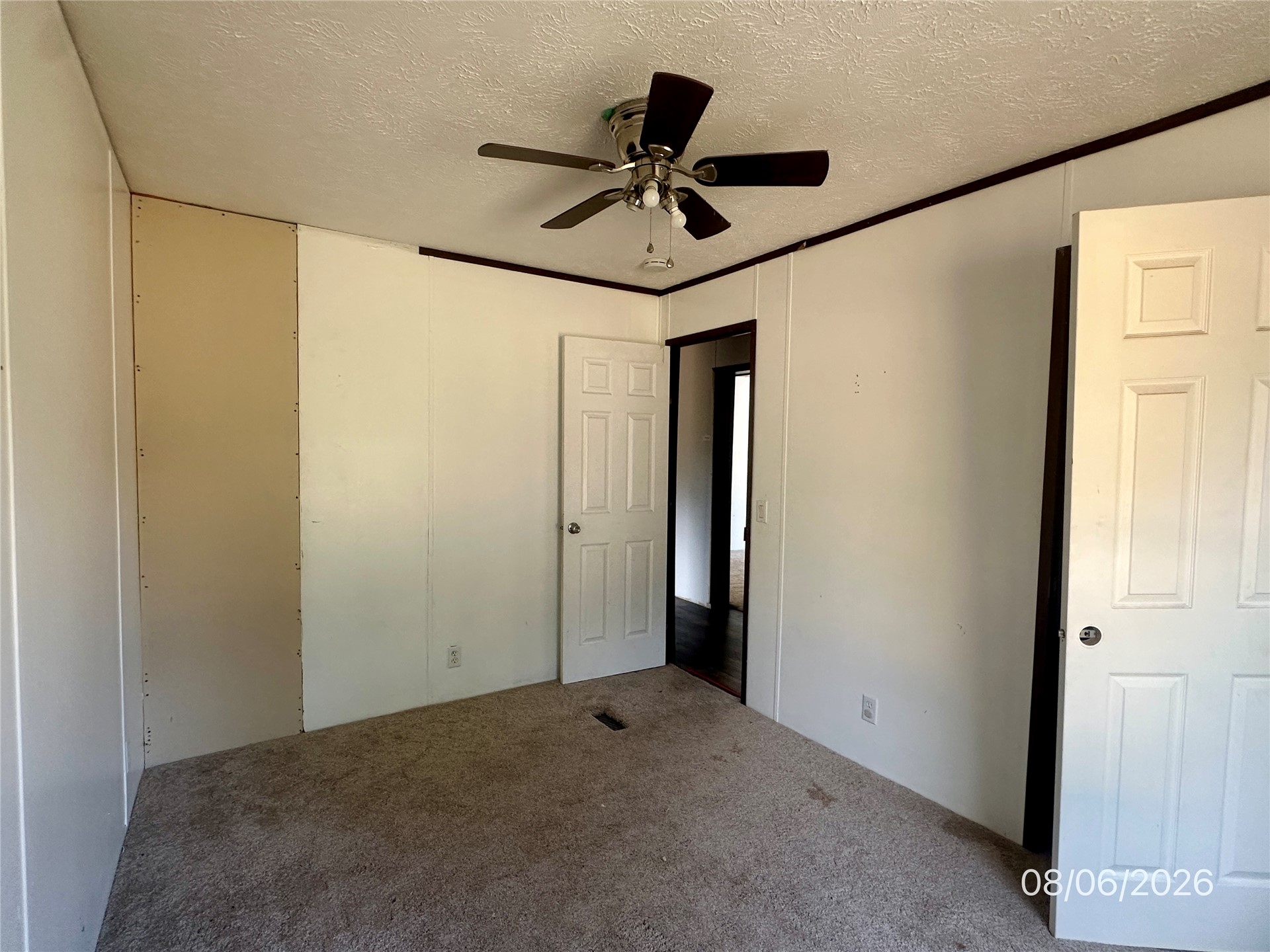 202 E I Avenue Property Photo 23