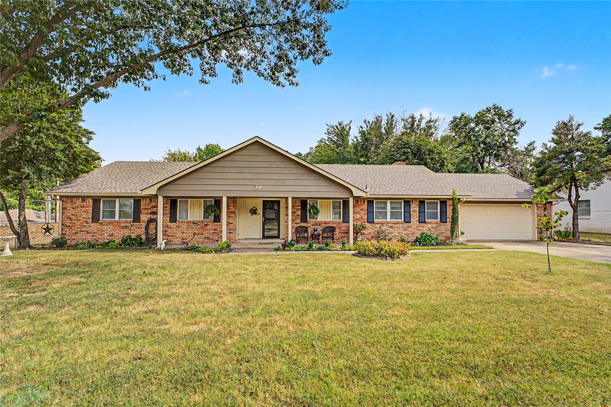 701 W South Park Boulevard