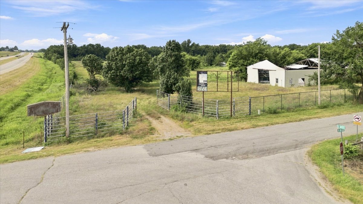 69 W 360 Road Property Photo 1