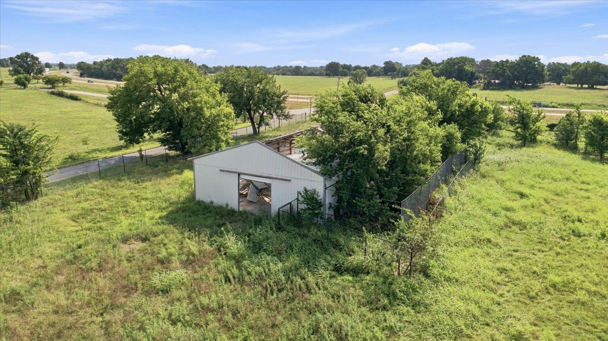 69 W 360 Road Property Photo 6