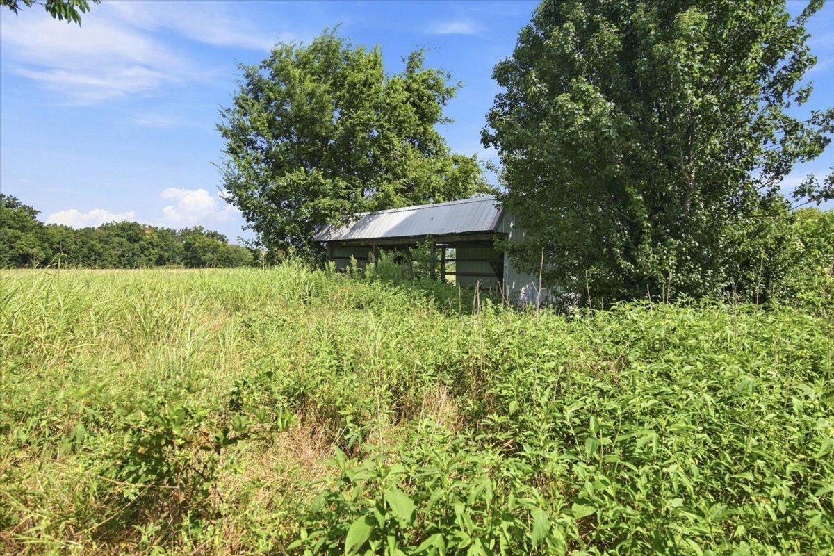 69 W 360 Road Property Photo 16