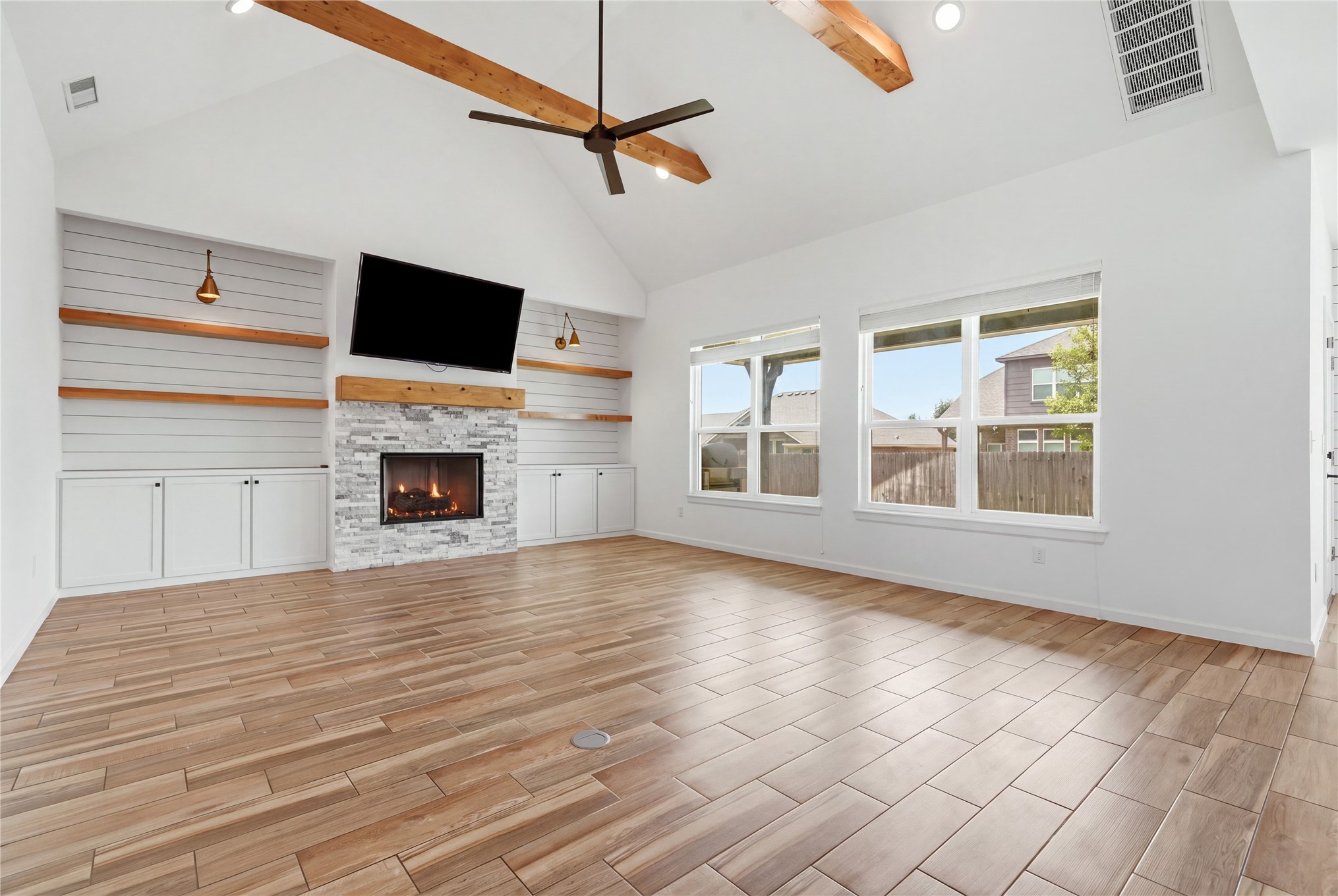 12822 S Birch Street Property Photo 5