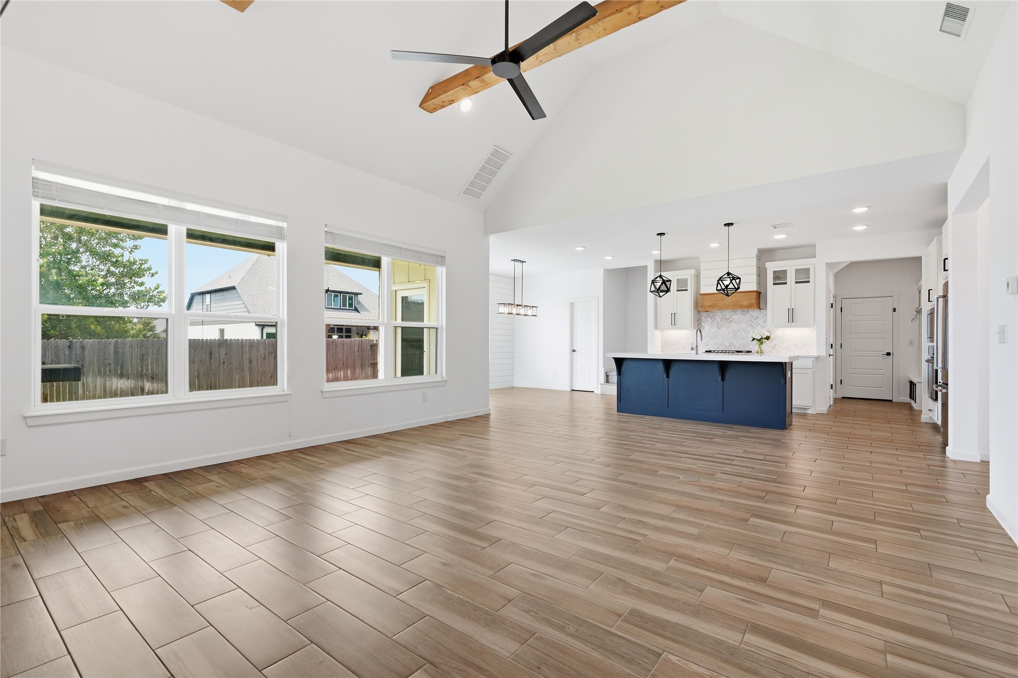 12822 S Birch Street Property Photo 7