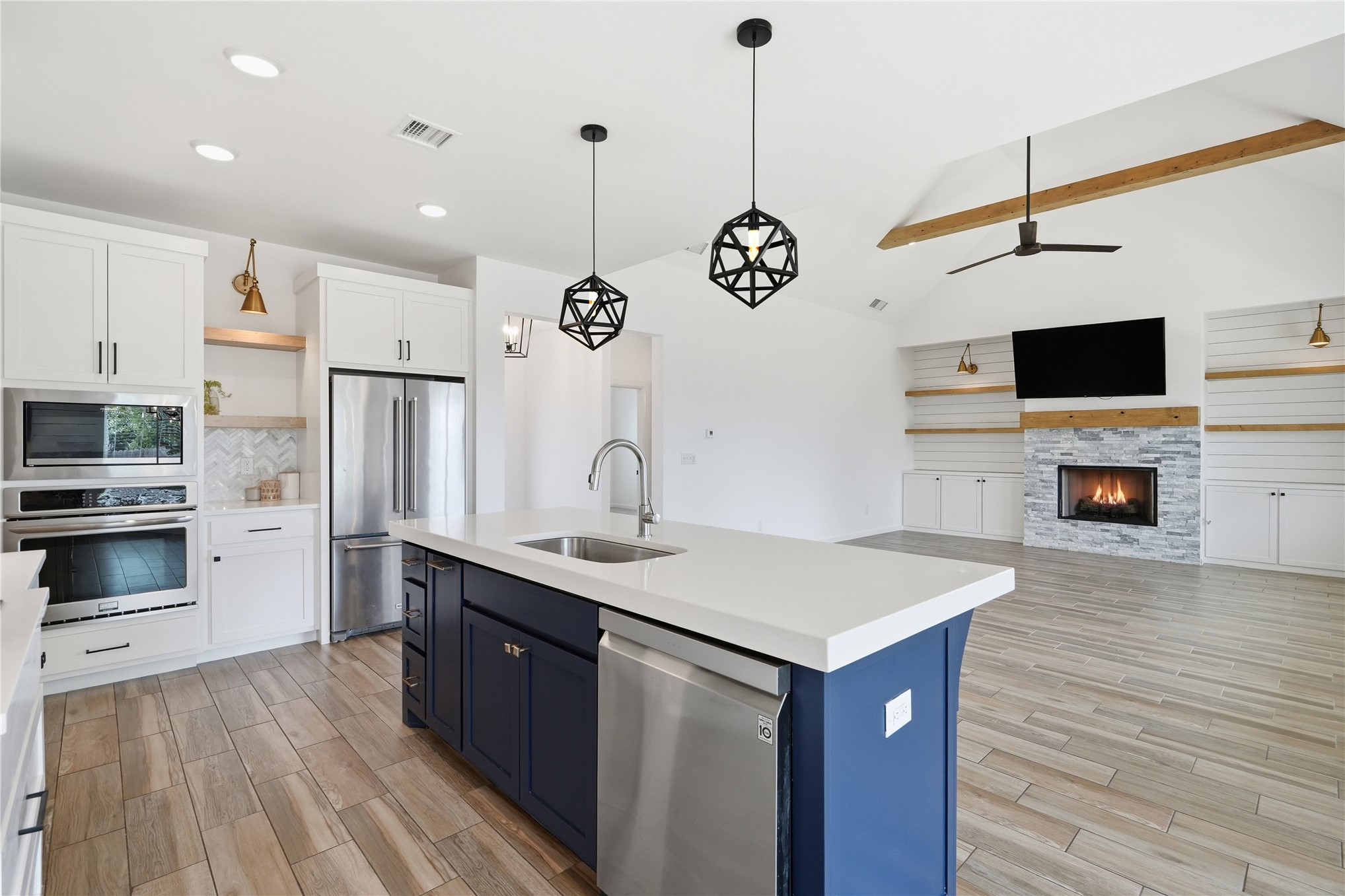 12822 S Birch Street Property Photo 10