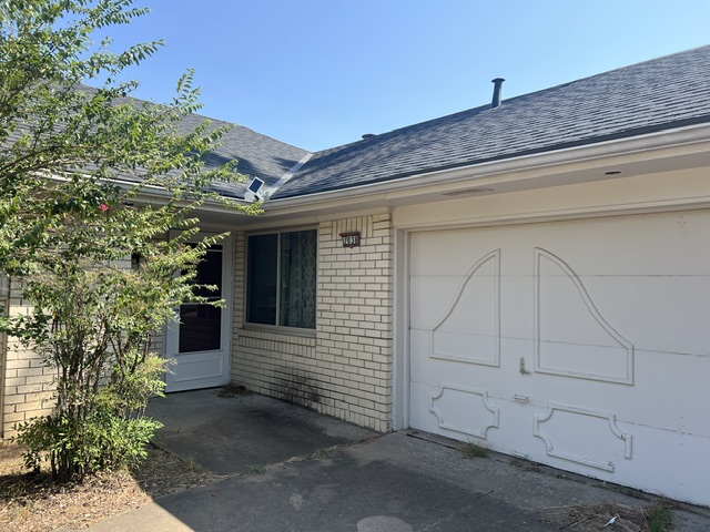 1038 Macklyn Lane
