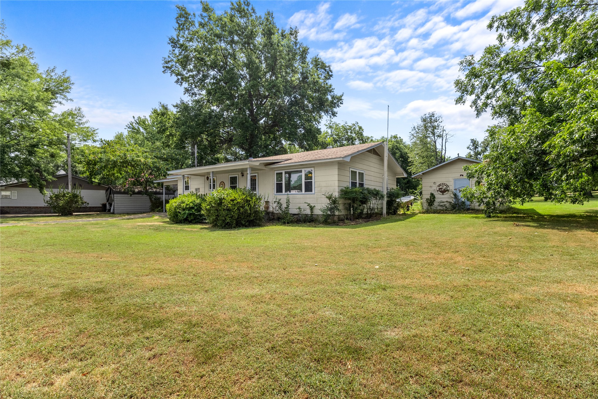 414410 E 1074 Road Property Photo 40