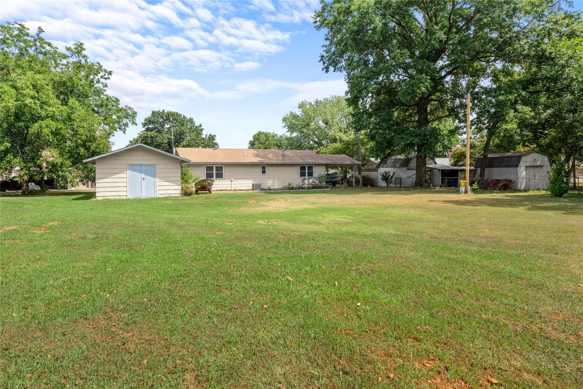 414410 E 1074 Road Property Photo 44