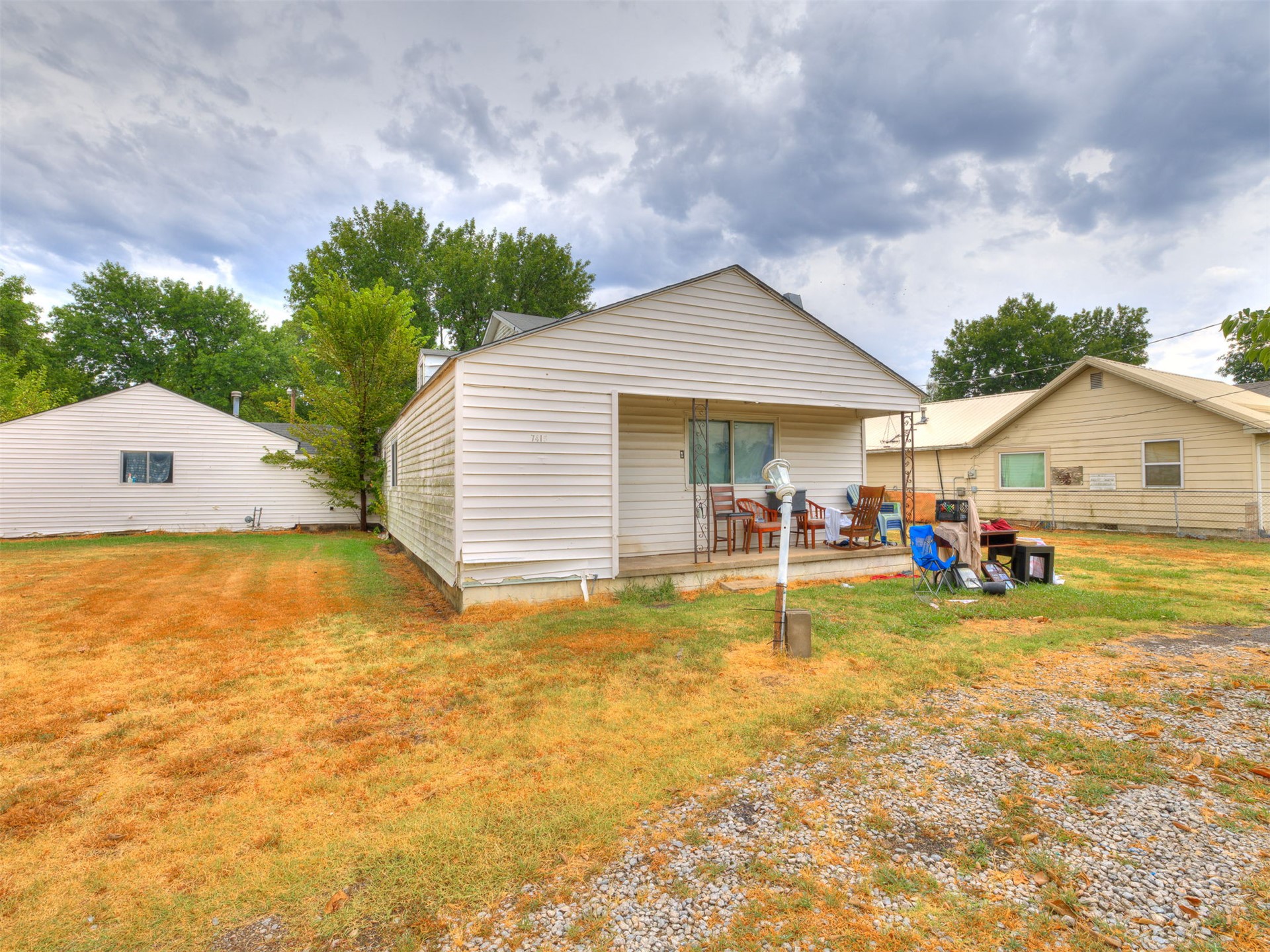 7415 N Trenton Avenue Property Photo 9