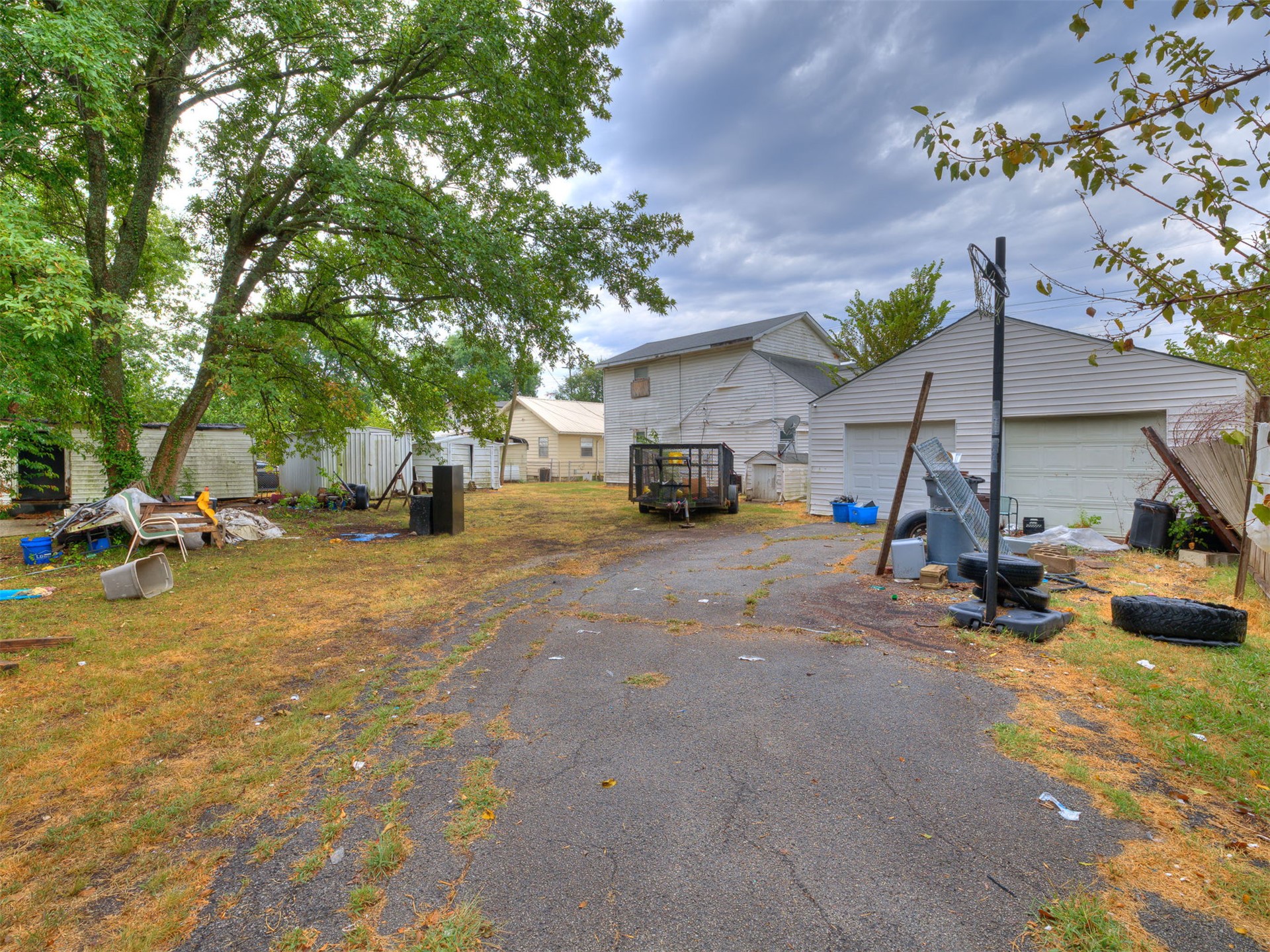 7415 N Trenton Avenue Property Photo 12
