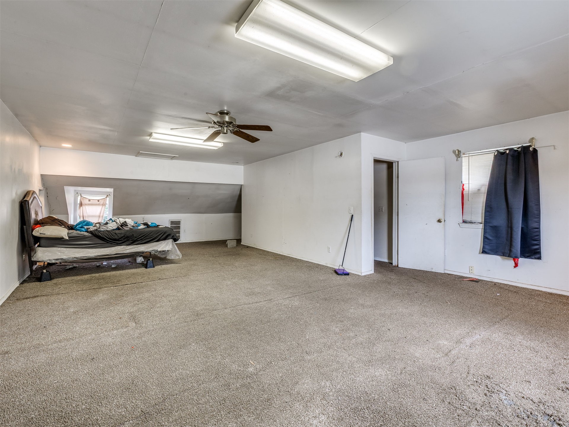7415 N Trenton Avenue Property Photo 38