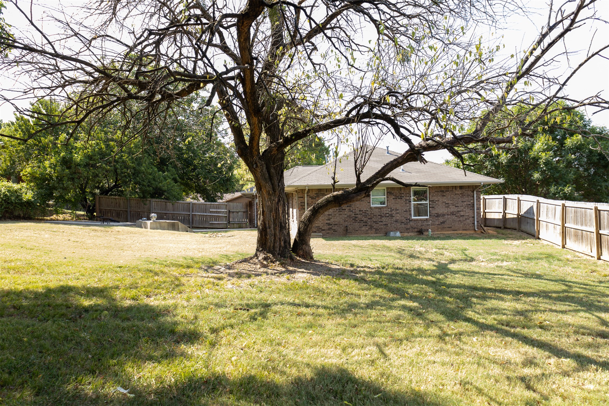 706 Violet Street Property Photo 23