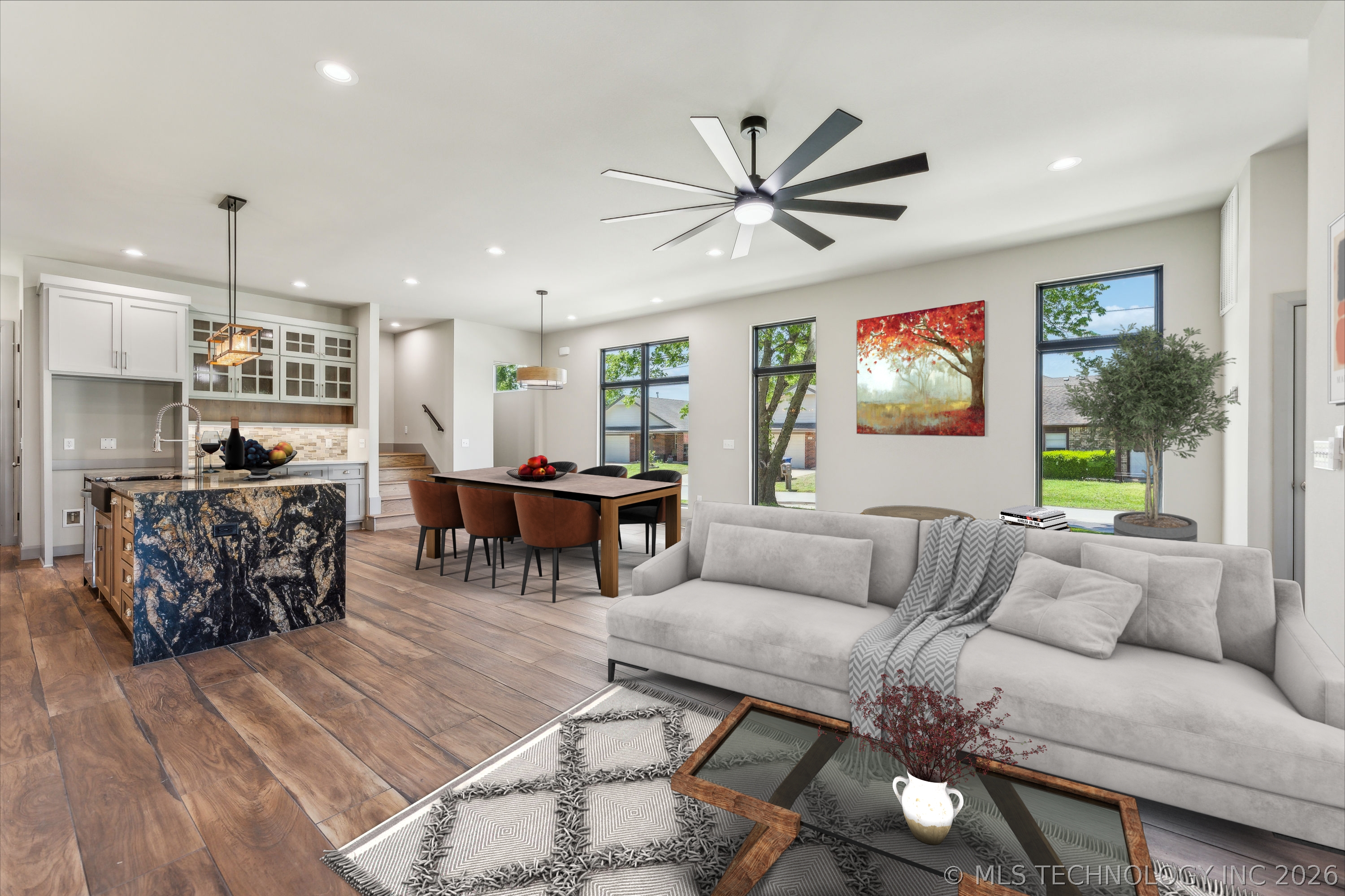 421 W Ft Worth Street Property Photo 7