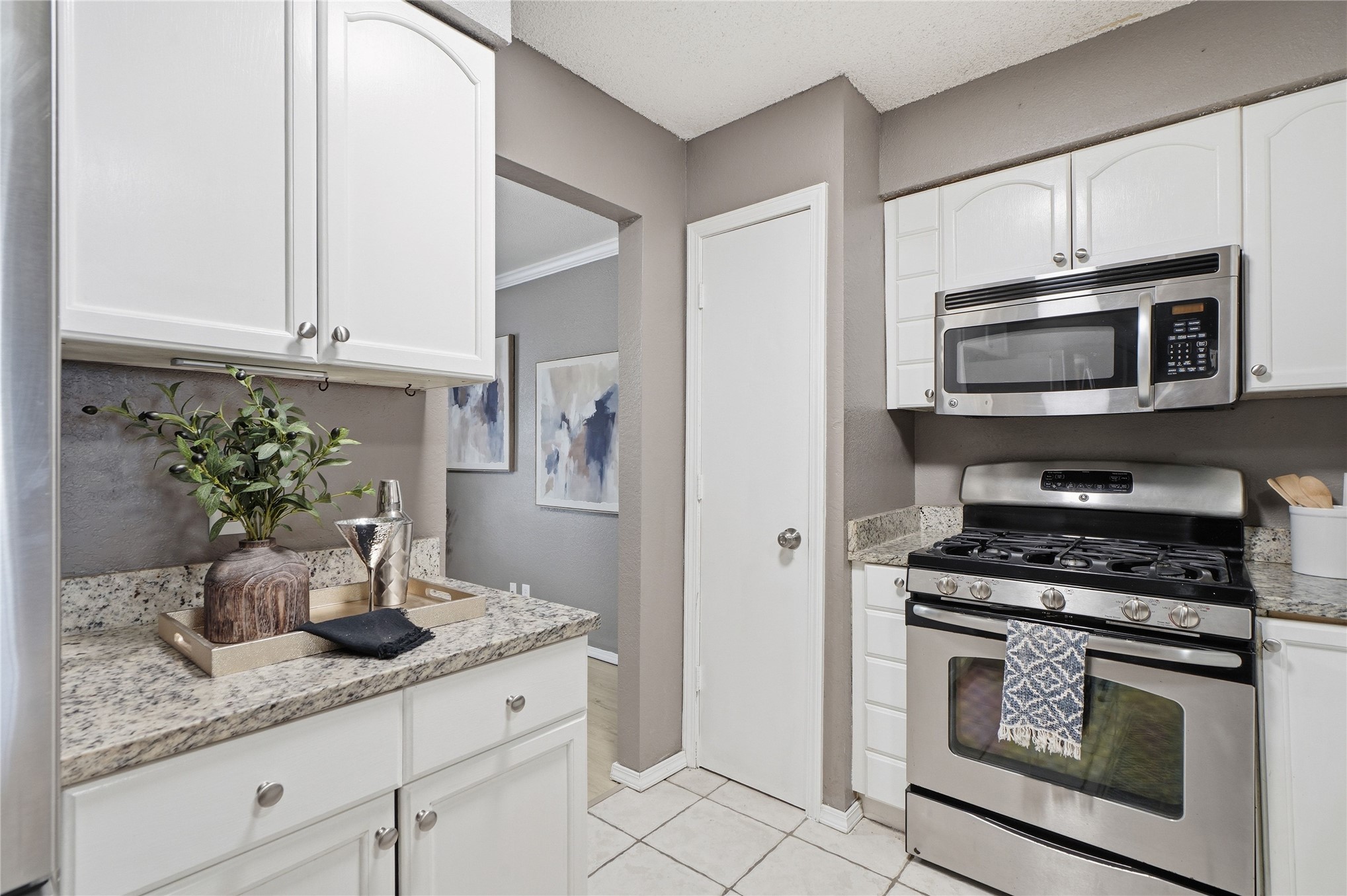 4401 S Maple Avenue Property Photo 13