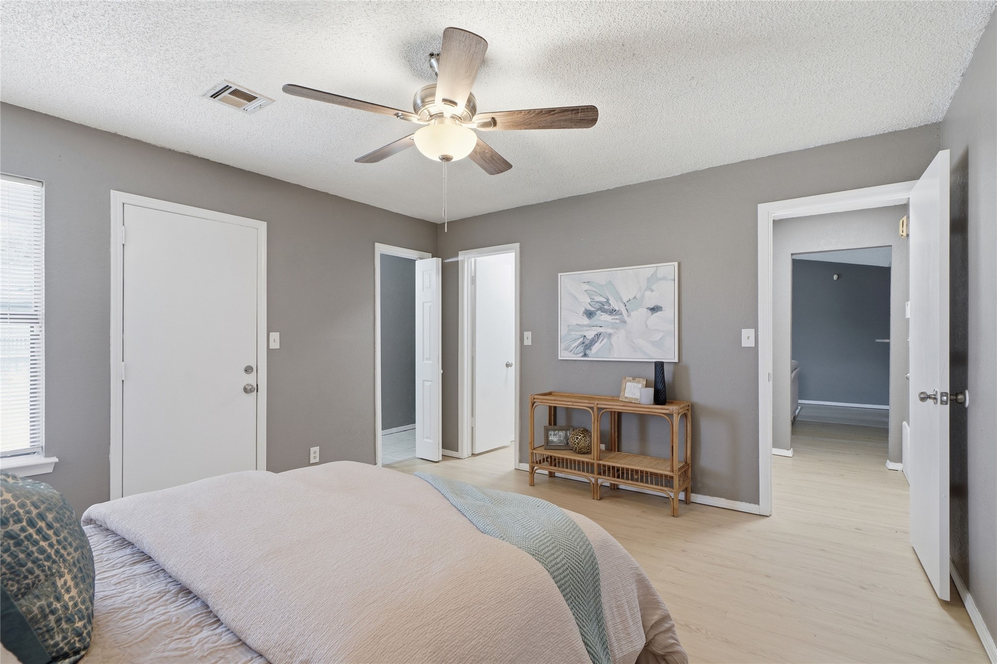 4401 S Maple Avenue Property Photo 18