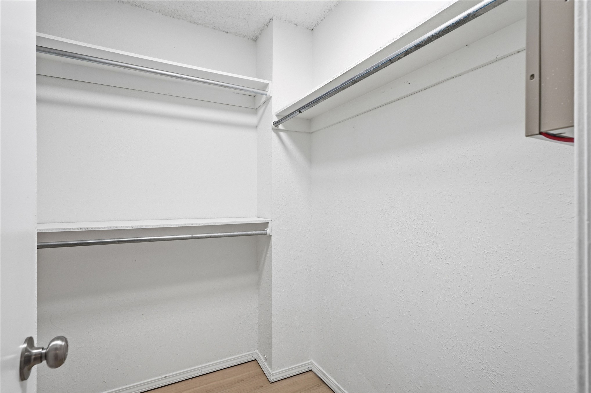 4401 S Maple Avenue Property Photo 21