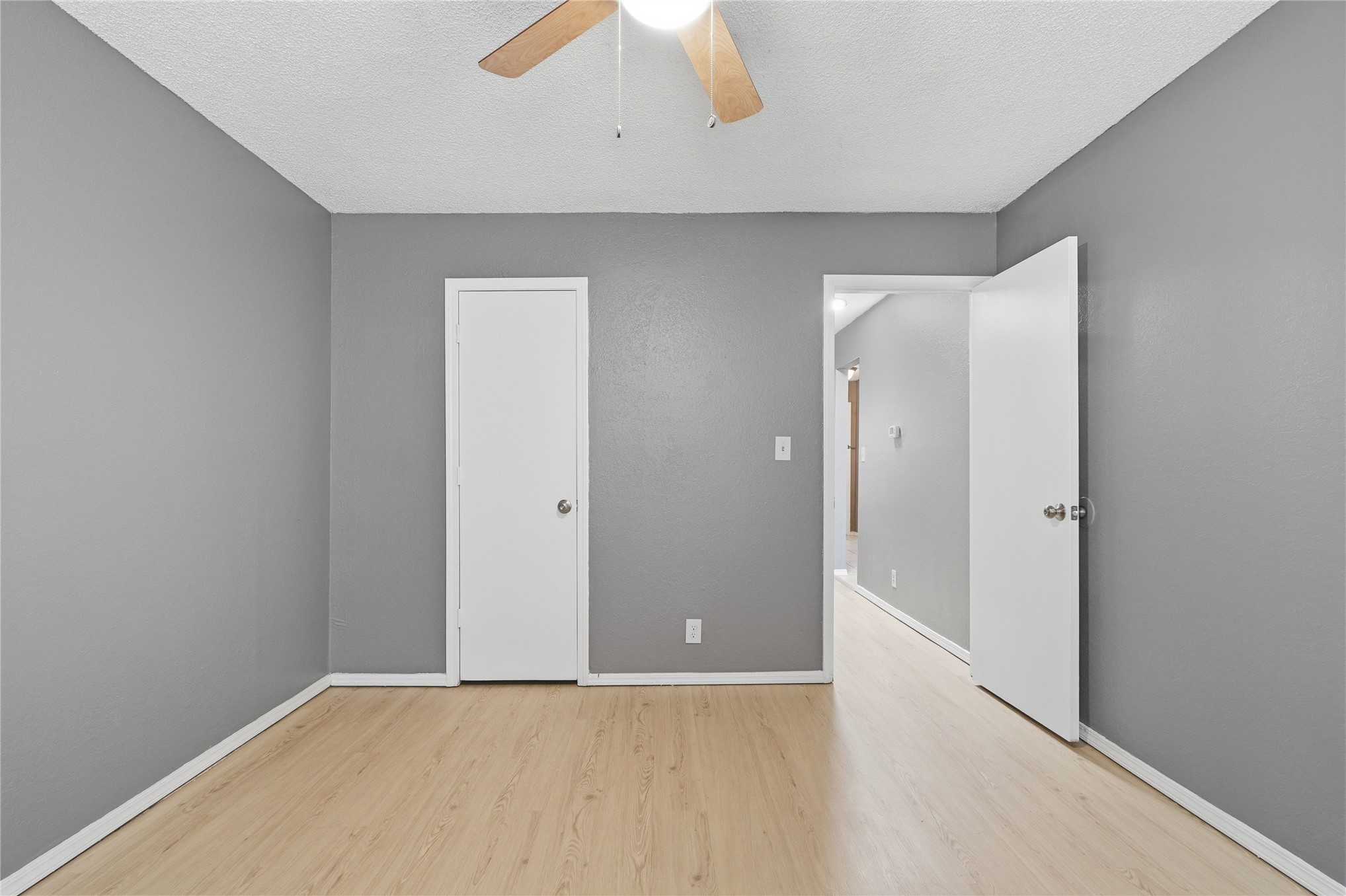 4401 S Maple Avenue Property Photo 27